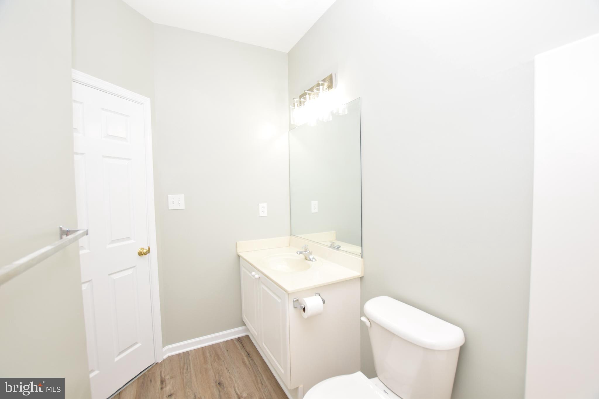 COUNTY GREEN - Residential Lease