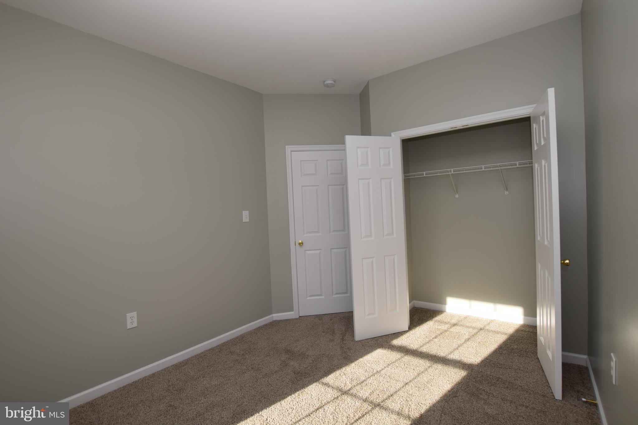 COUNTY GREEN - Residential Lease