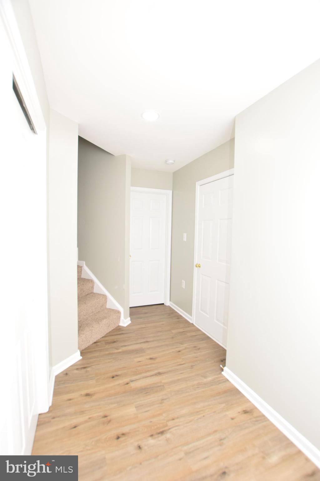 COUNTY GREEN - Residential Lease