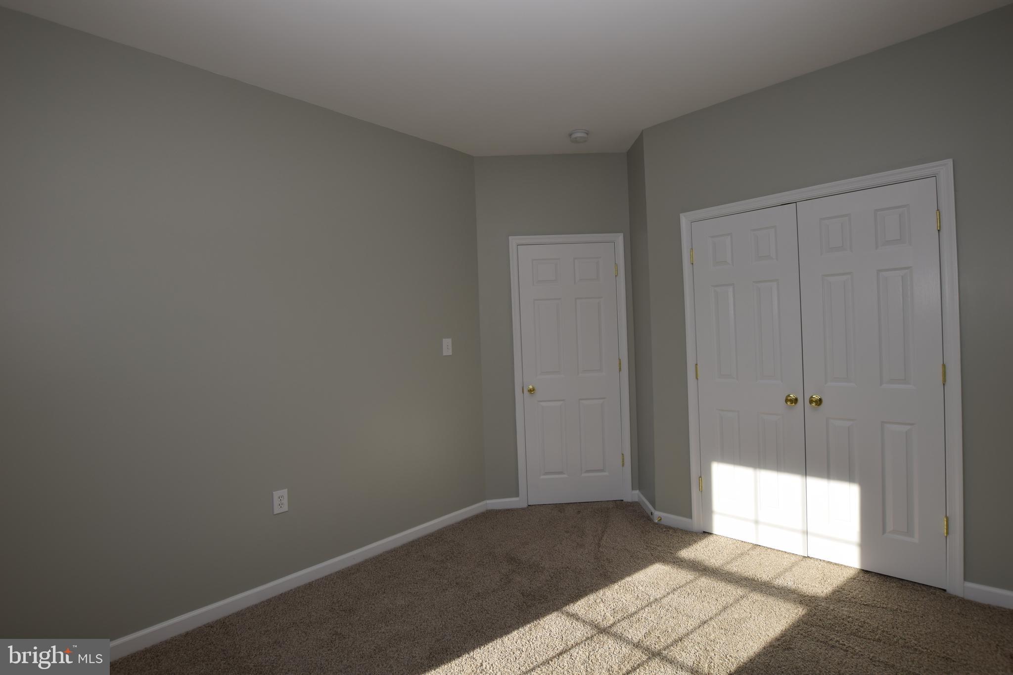 COUNTY GREEN - Residential Lease