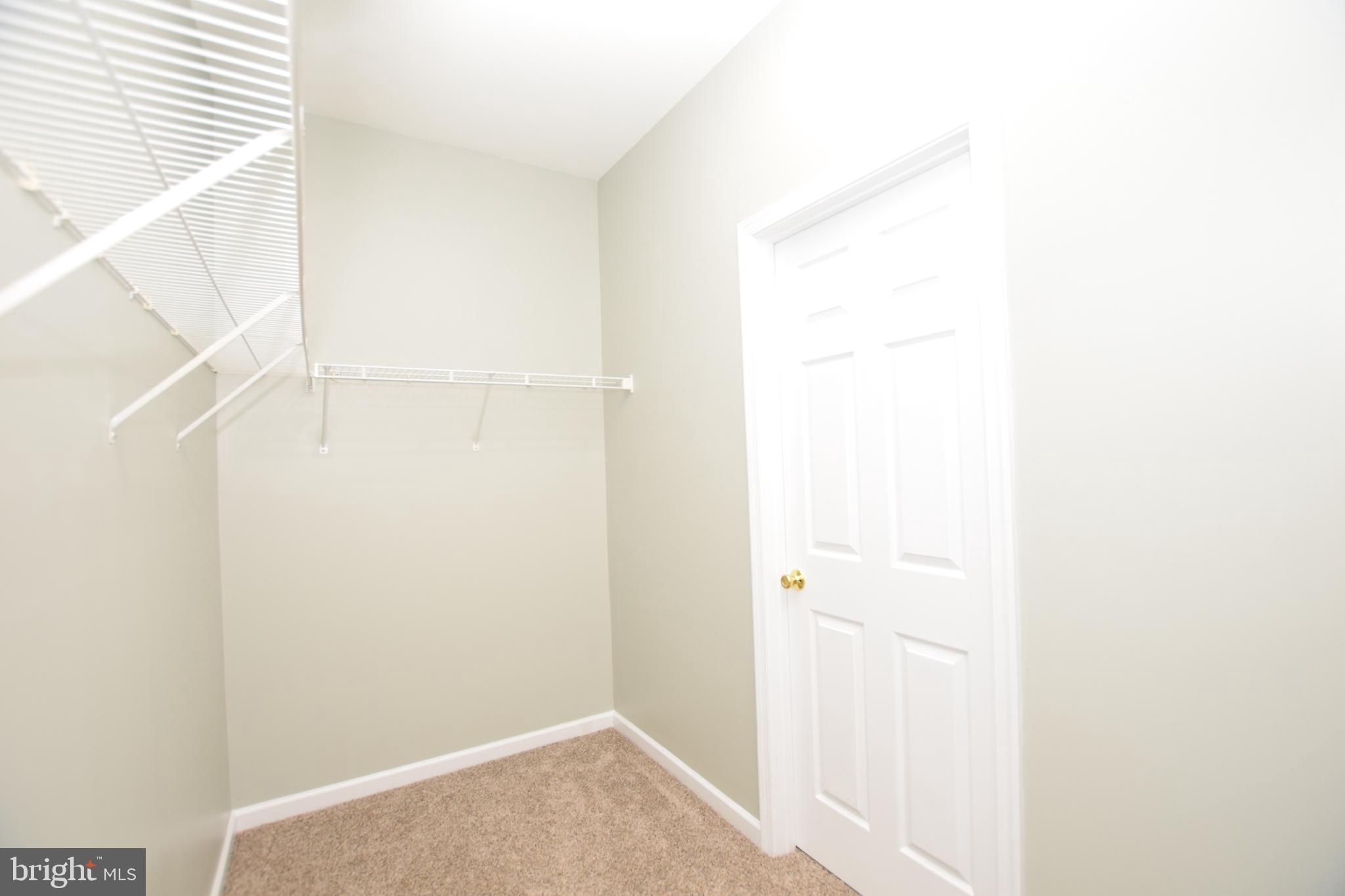 COUNTY GREEN - Residential Lease