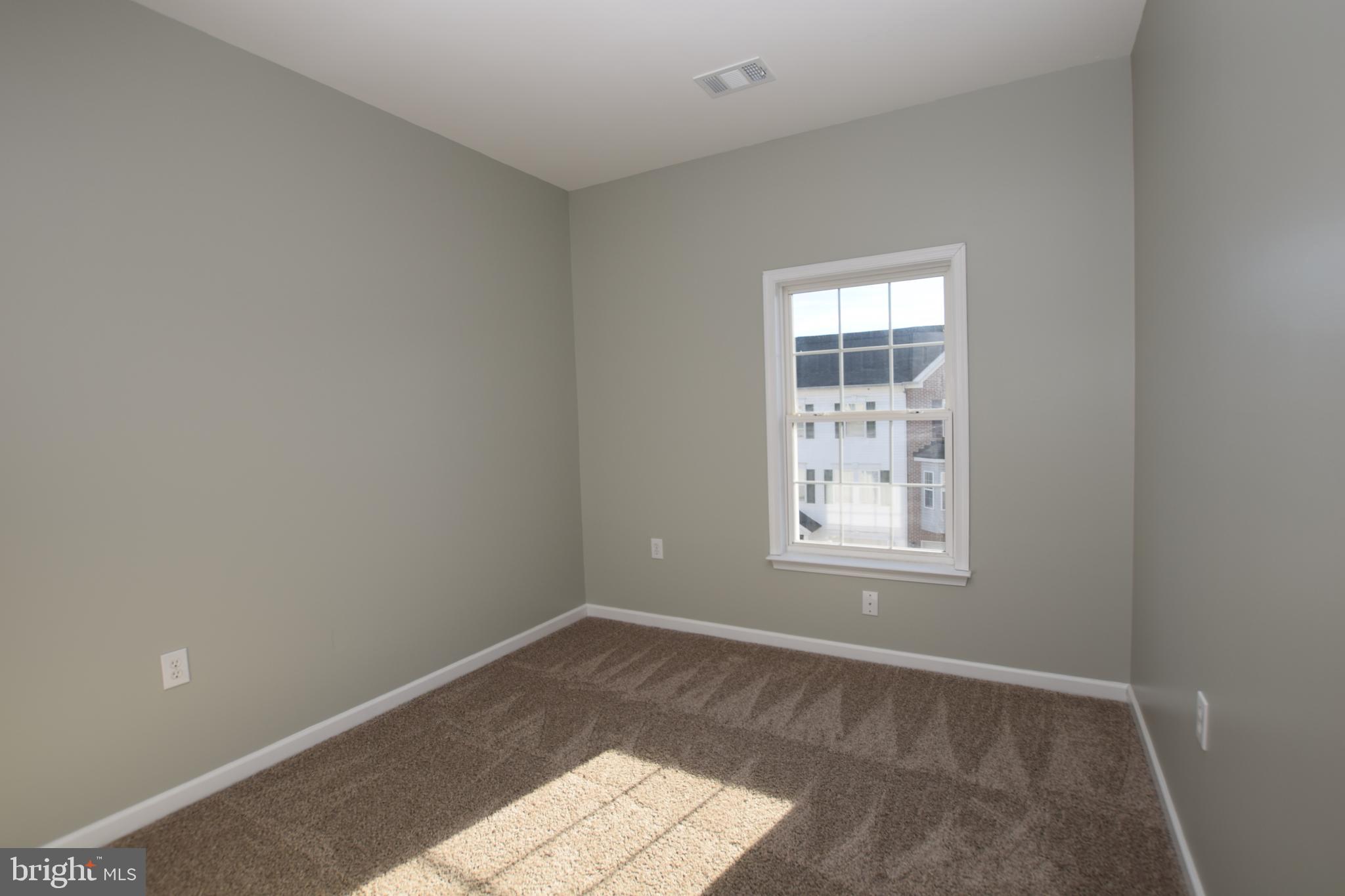 COUNTY GREEN - Residential Lease