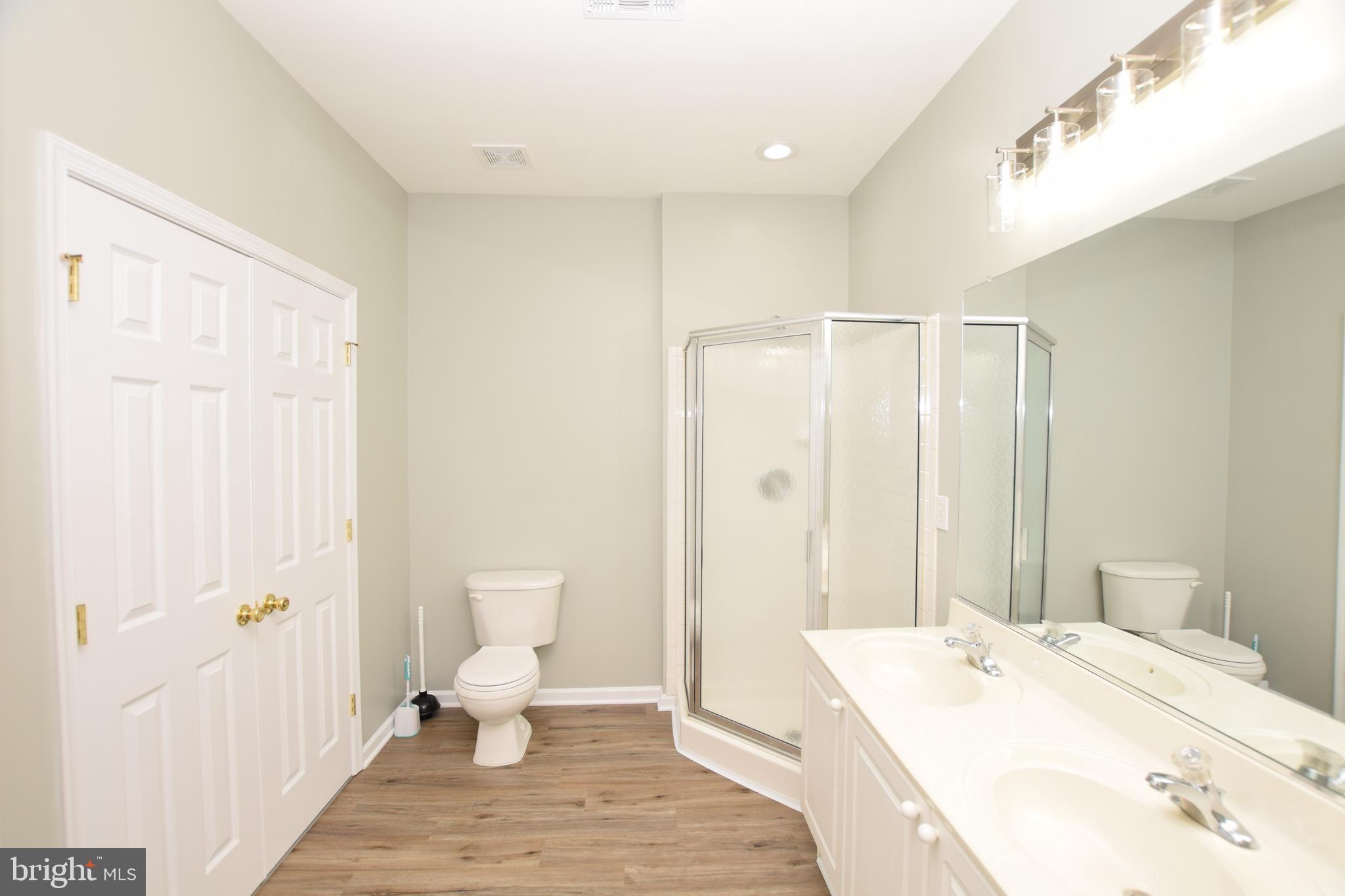 COUNTY GREEN - Residential Lease