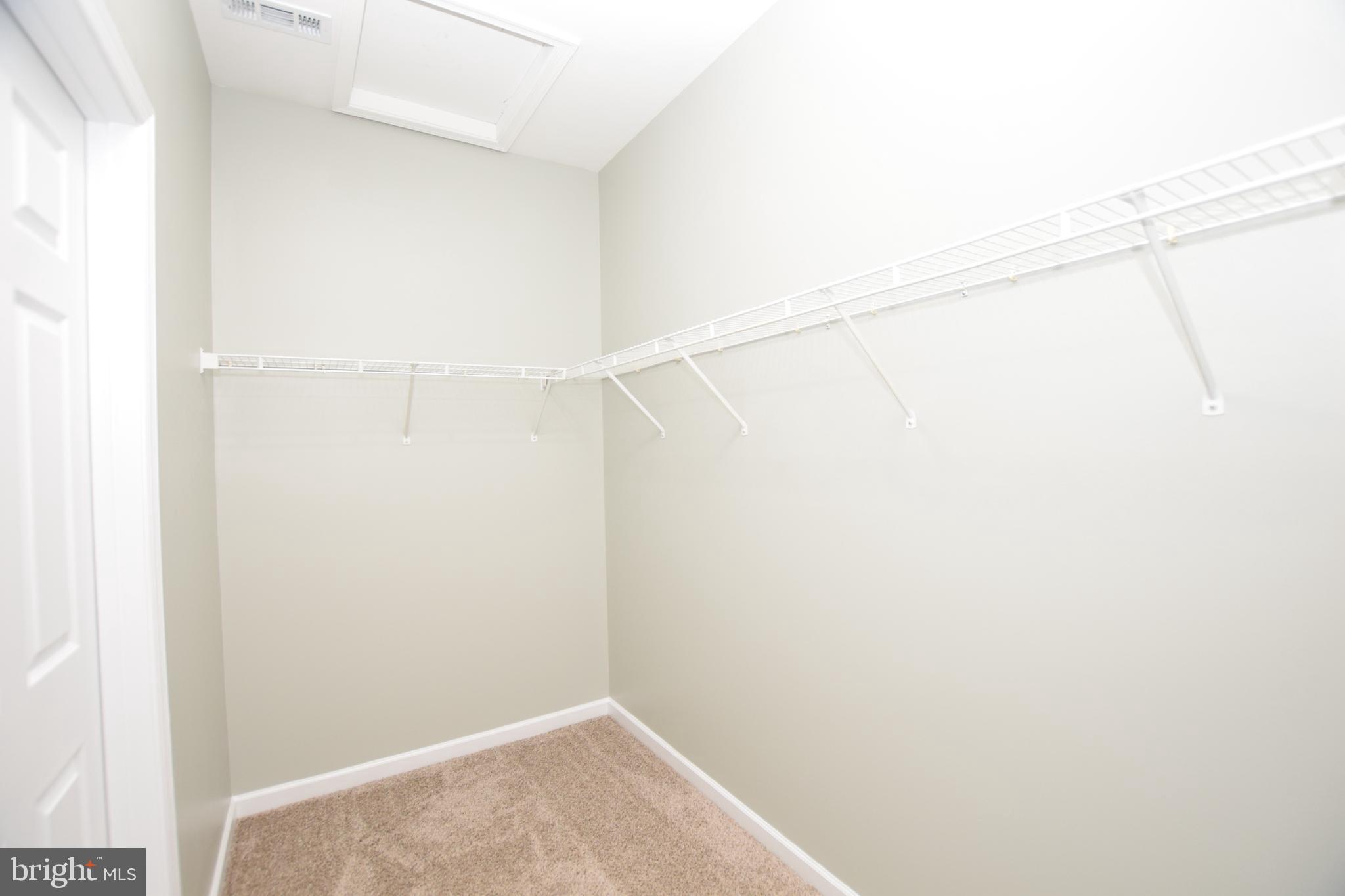 COUNTY GREEN - Residential Lease