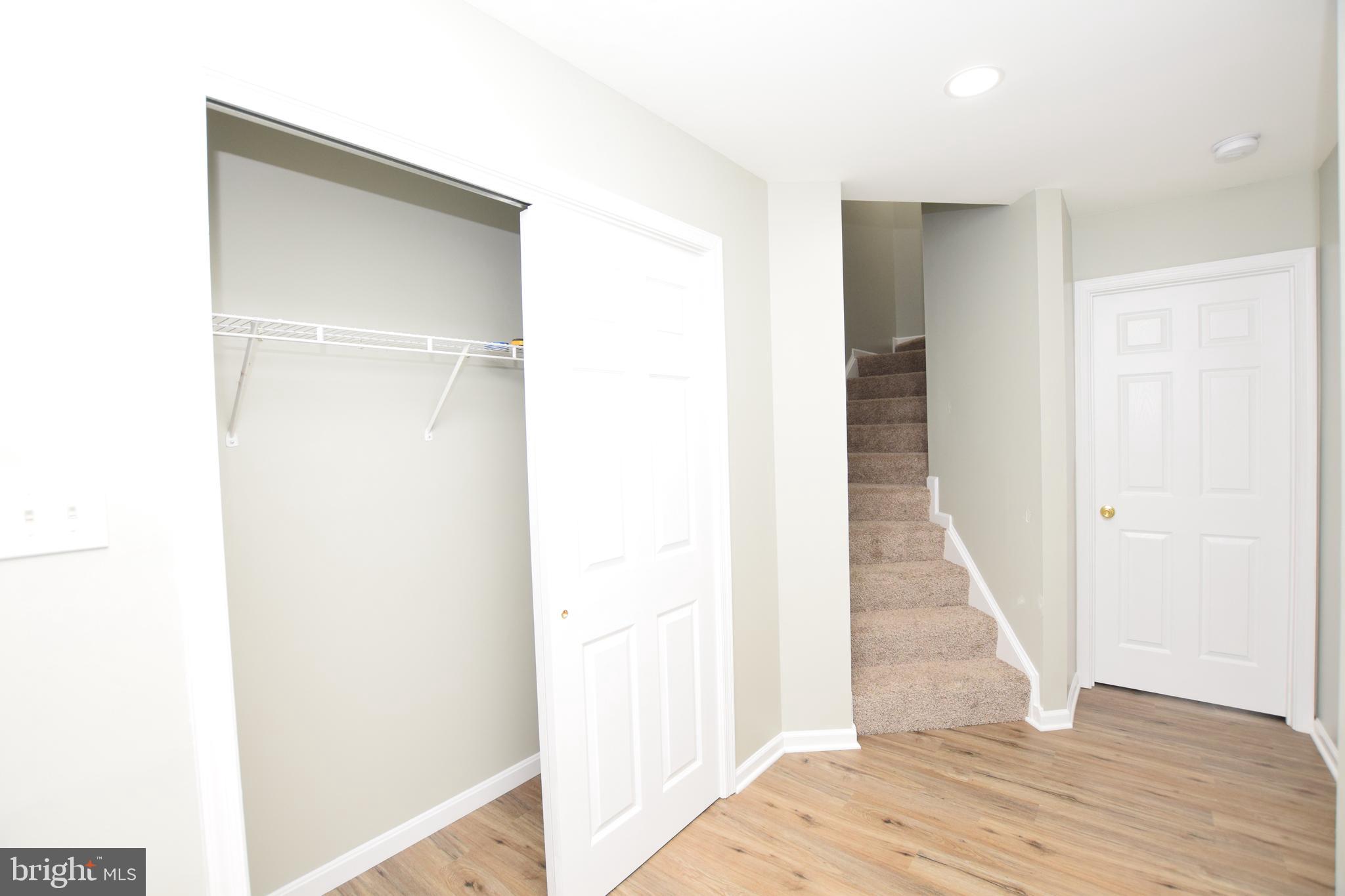 COUNTY GREEN - Residential Lease