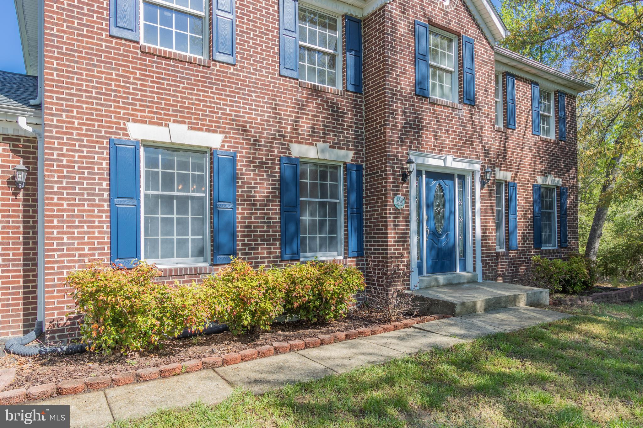 CHAPEL POINT WOODS - Residential