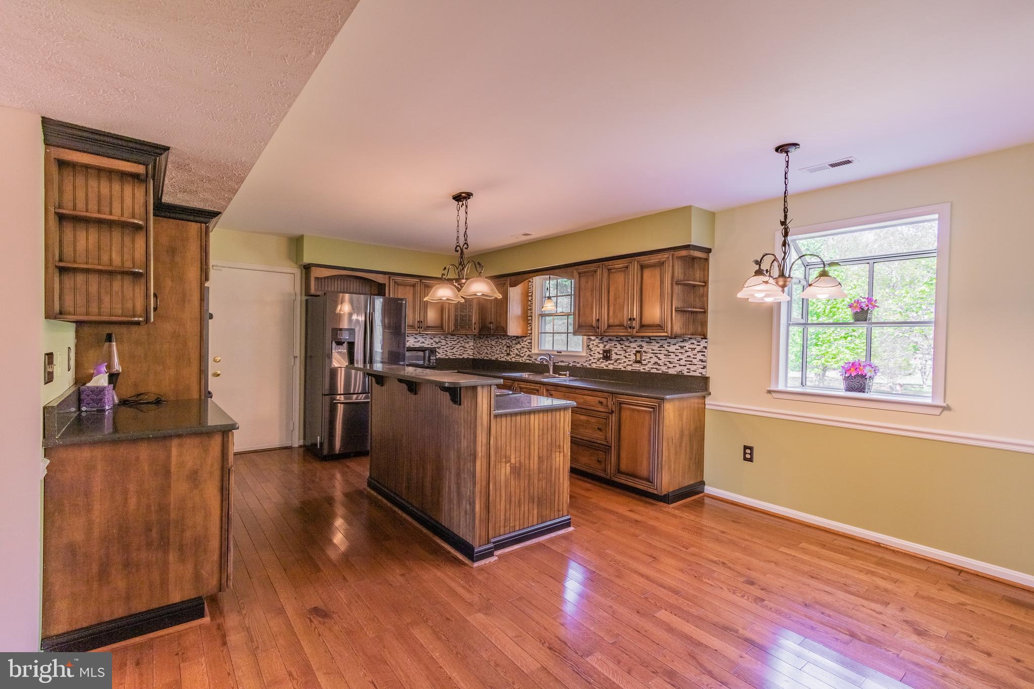 CHAPEL POINT WOODS - Residential