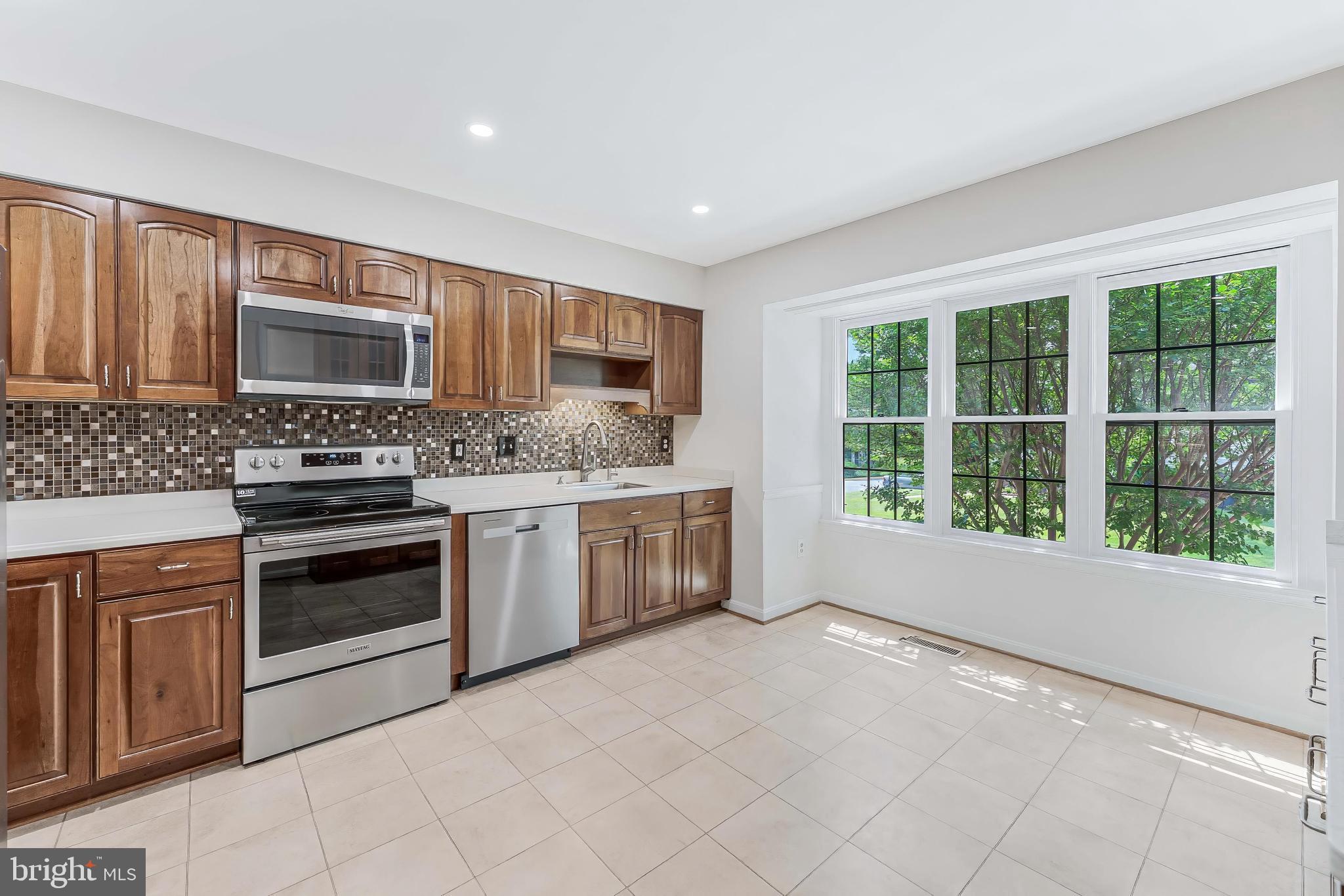 3959 ROSEBAY COURT