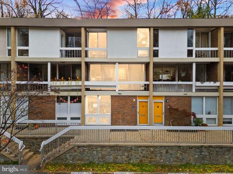 11577 MAPLE RIDGE ROAD RESTON VA 20190