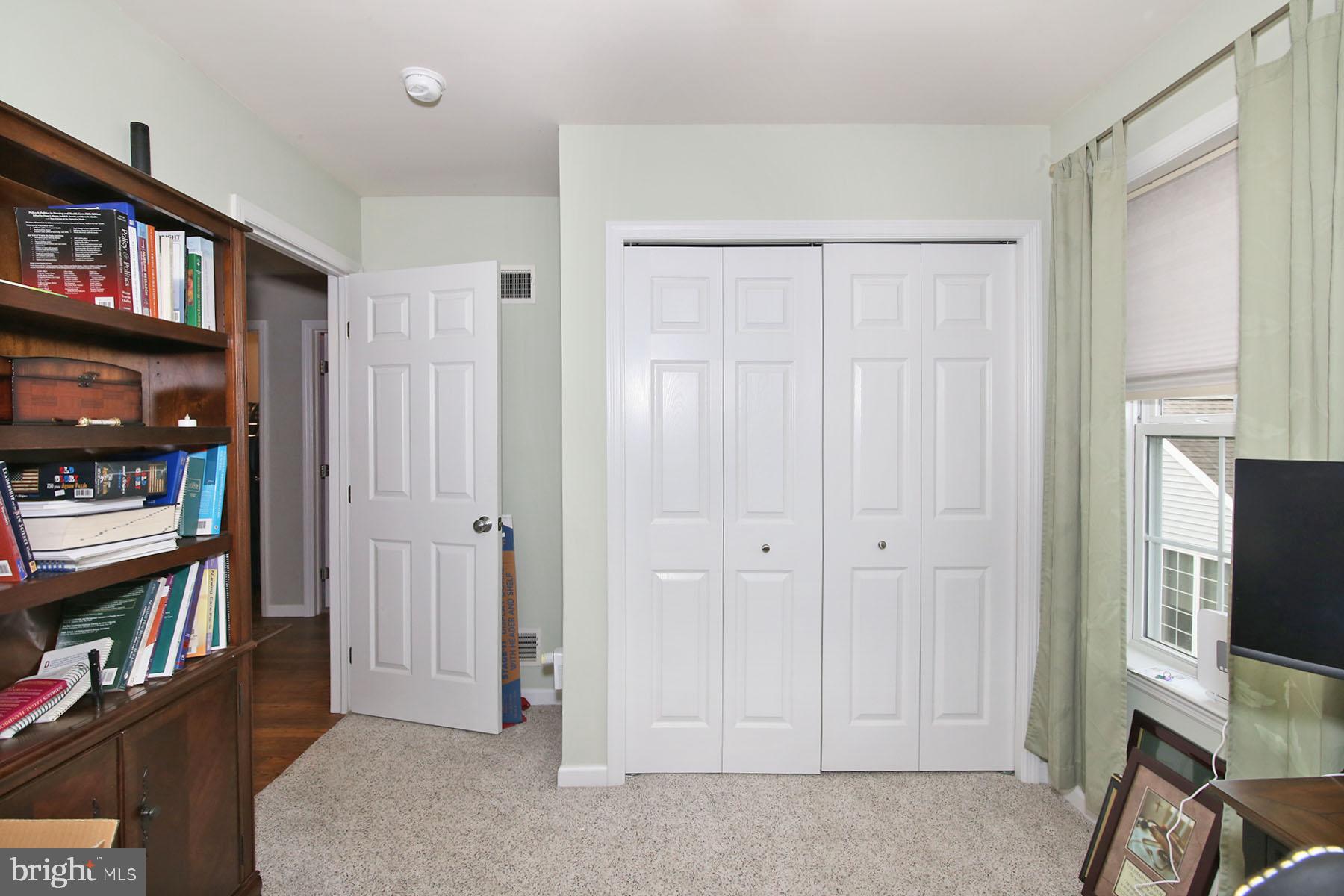 CREEKSIDE - Residential