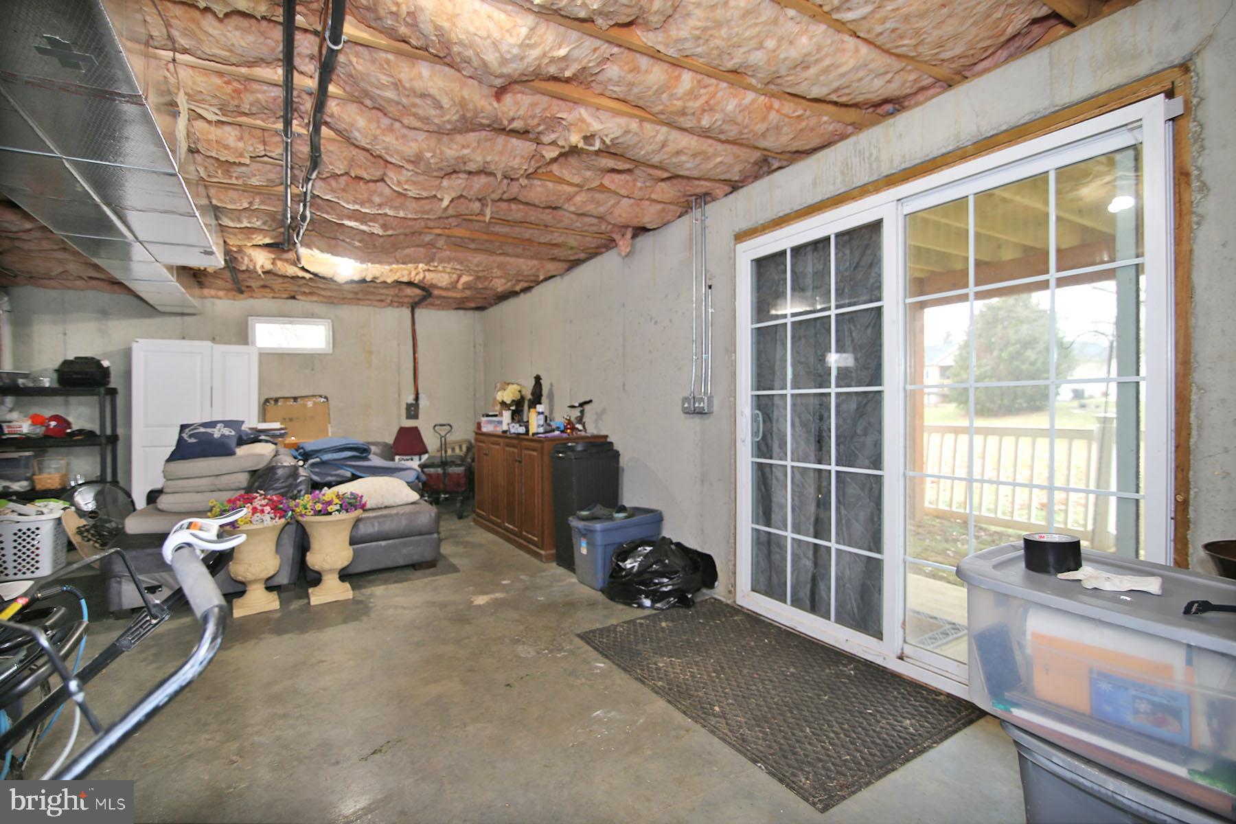 CREEKSIDE - Residential