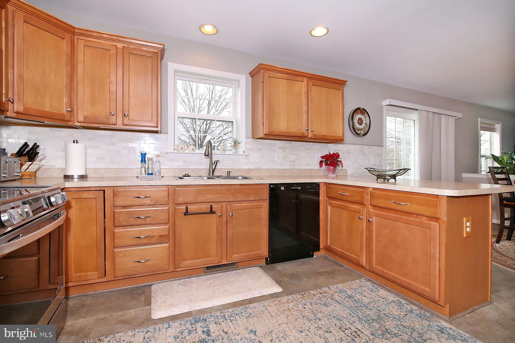 CREEKSIDE - Residential