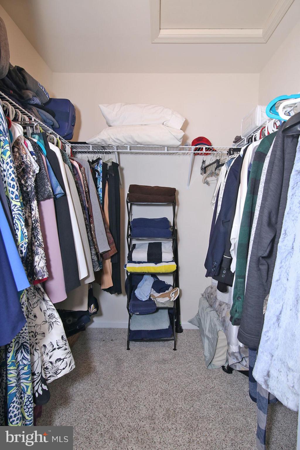 CREEKSIDE - Residential