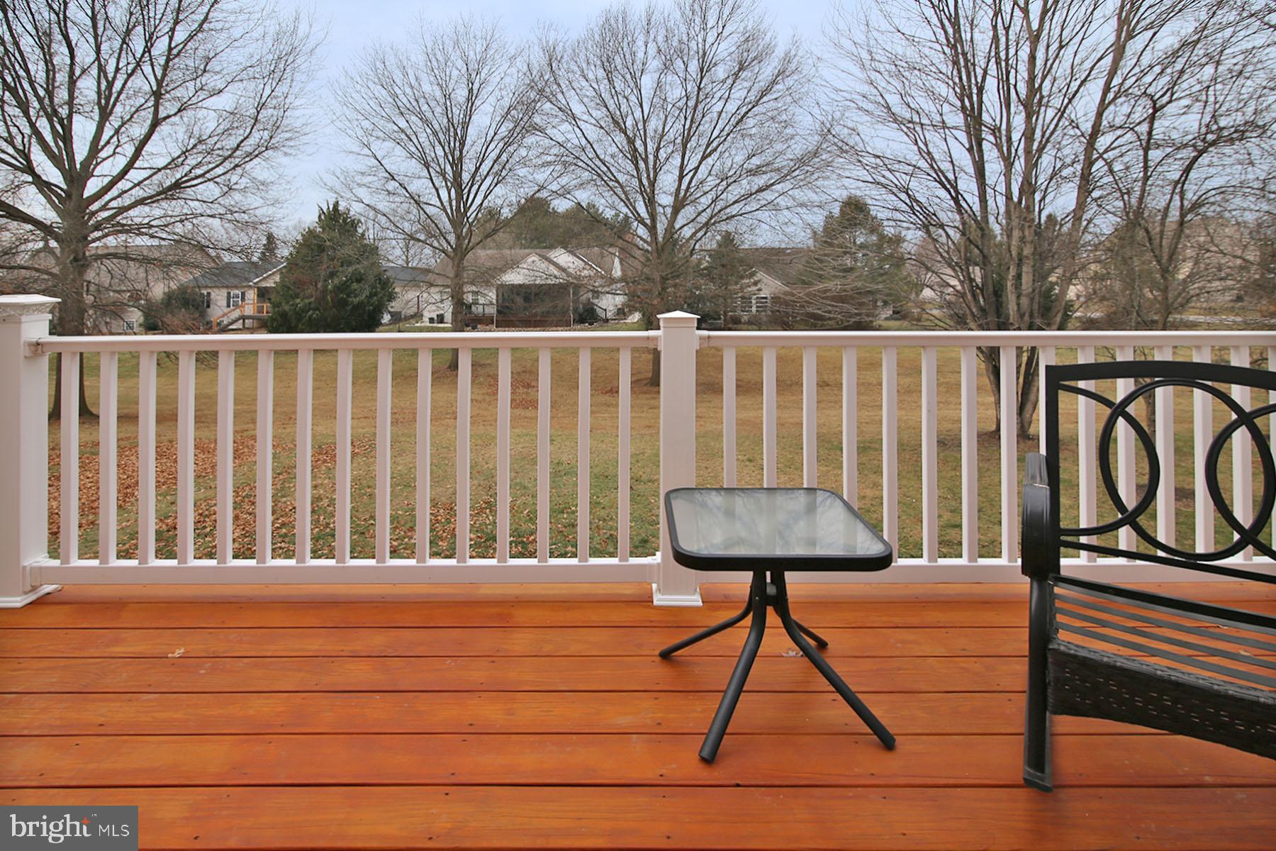 CREEKSIDE - Residential