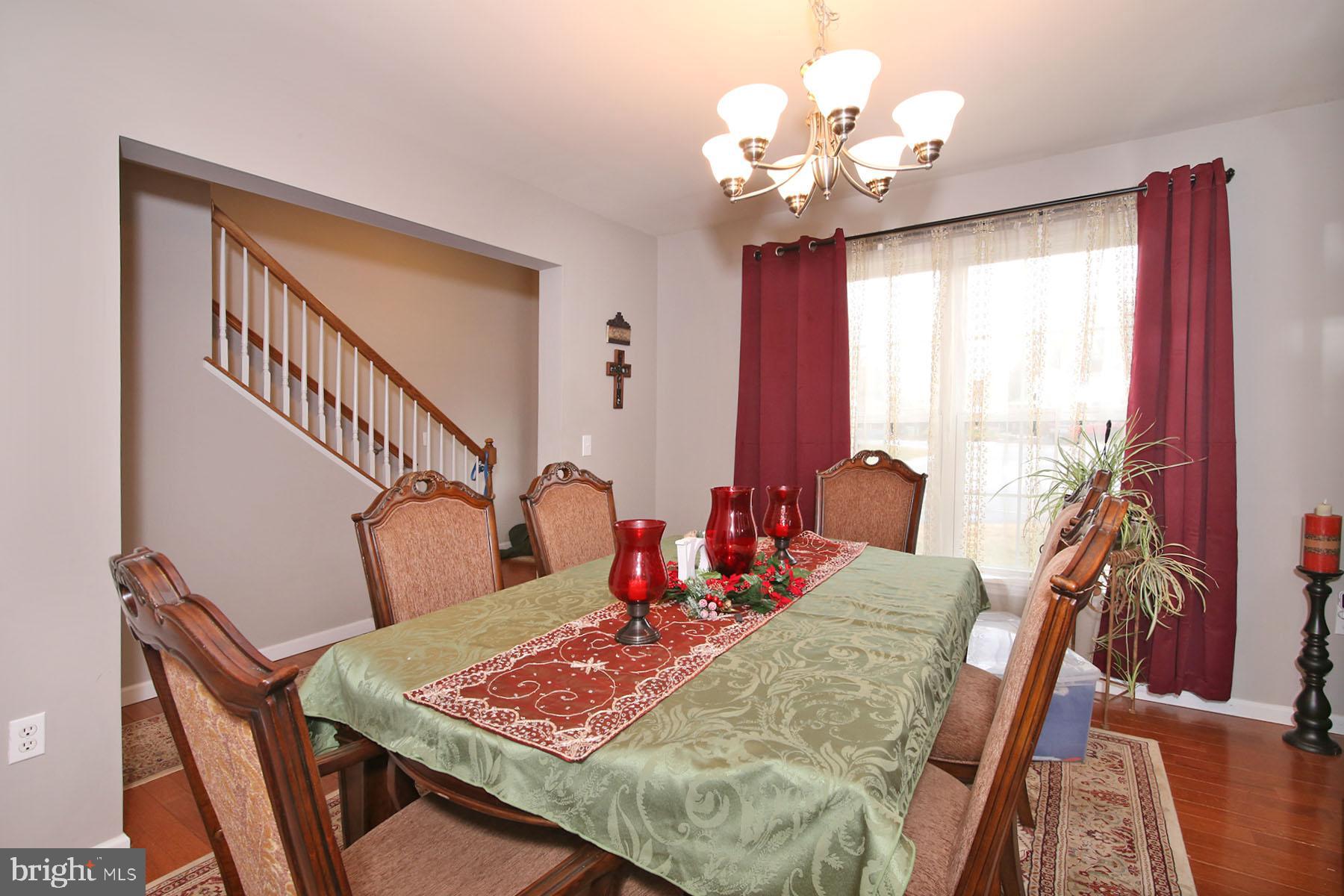 CREEKSIDE - Residential