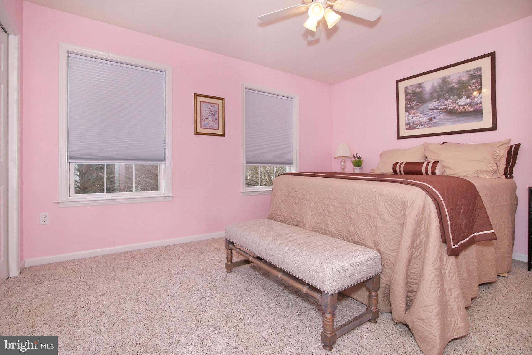 CREEKSIDE - Residential