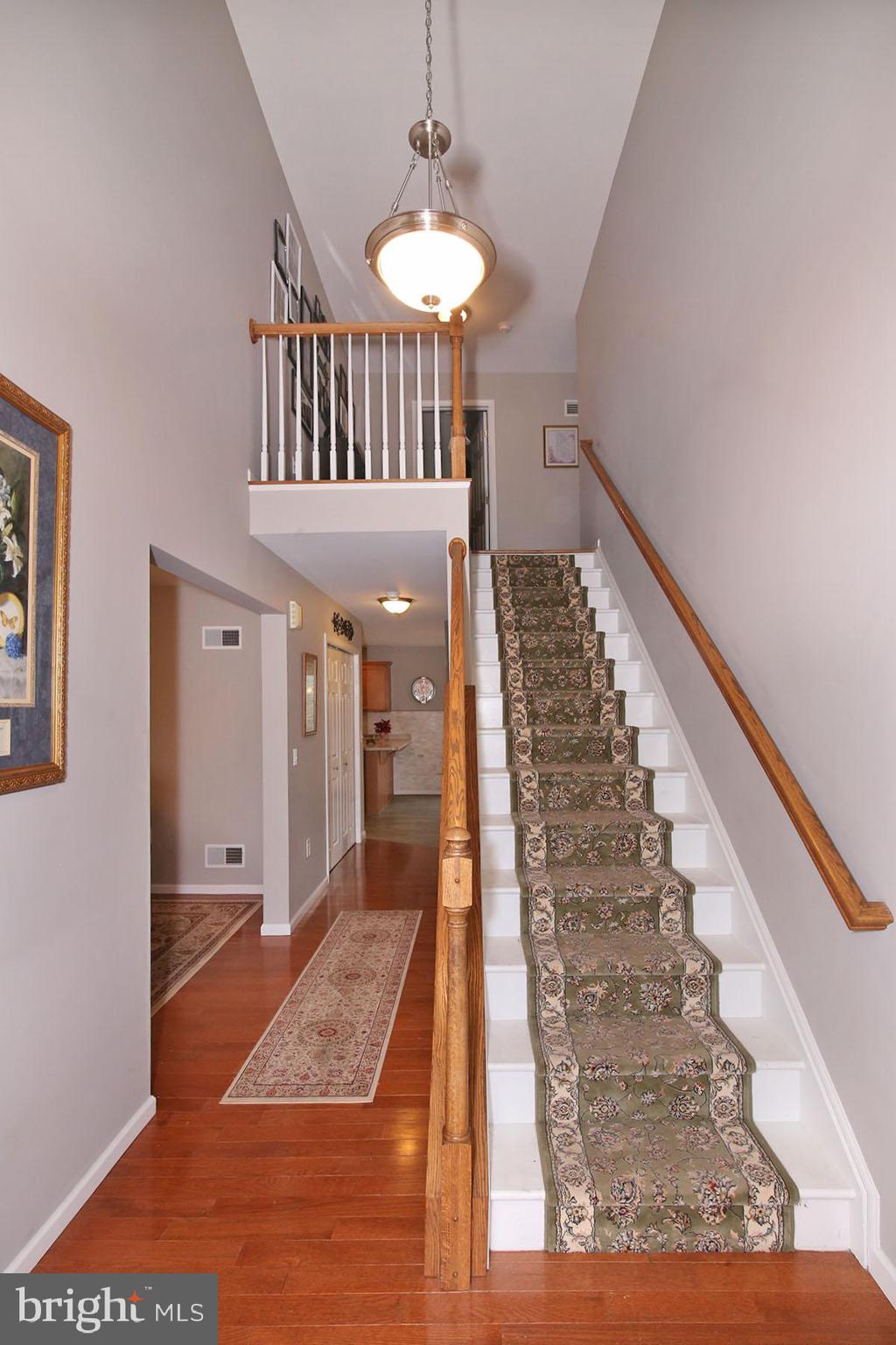 CREEKSIDE - Residential