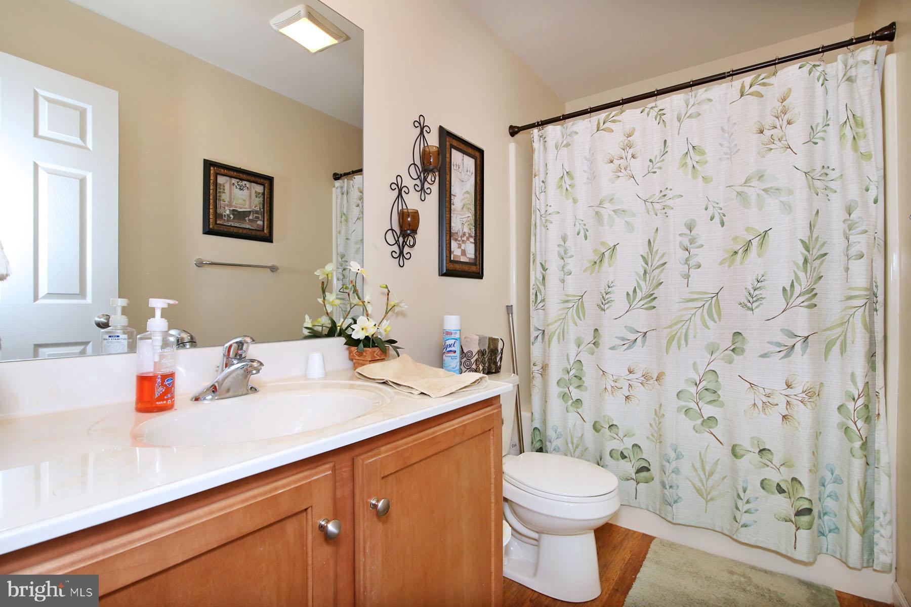 CREEKSIDE - Residential