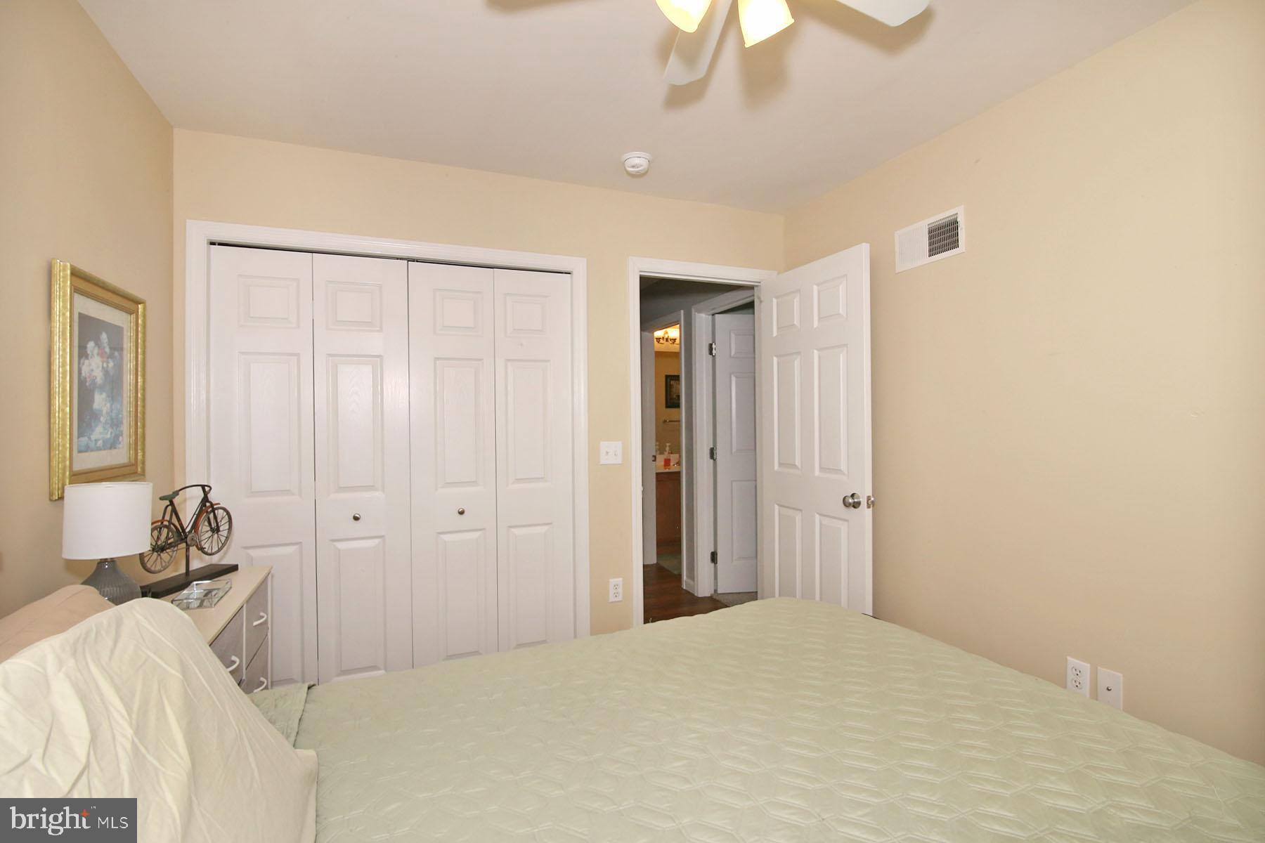 CREEKSIDE - Residential