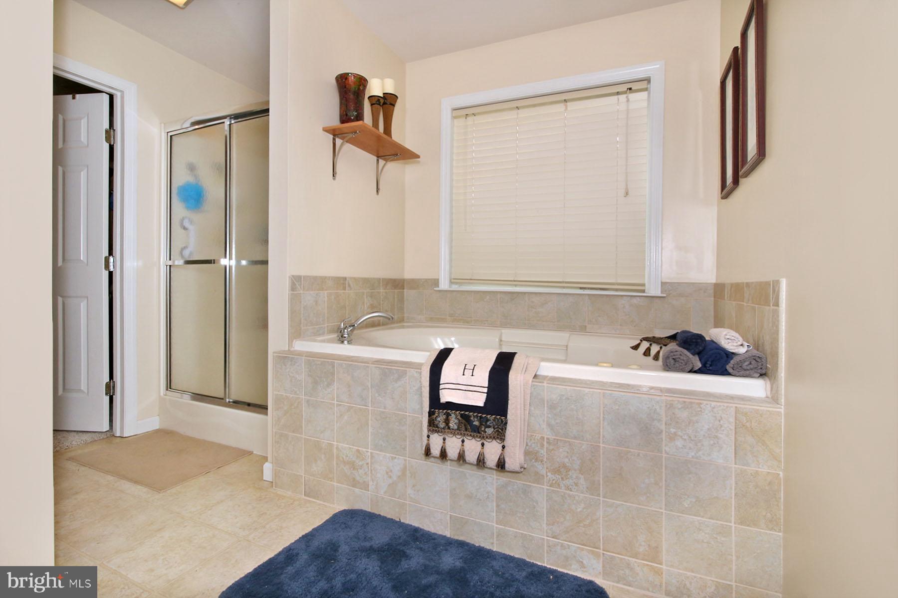 CREEKSIDE - Residential