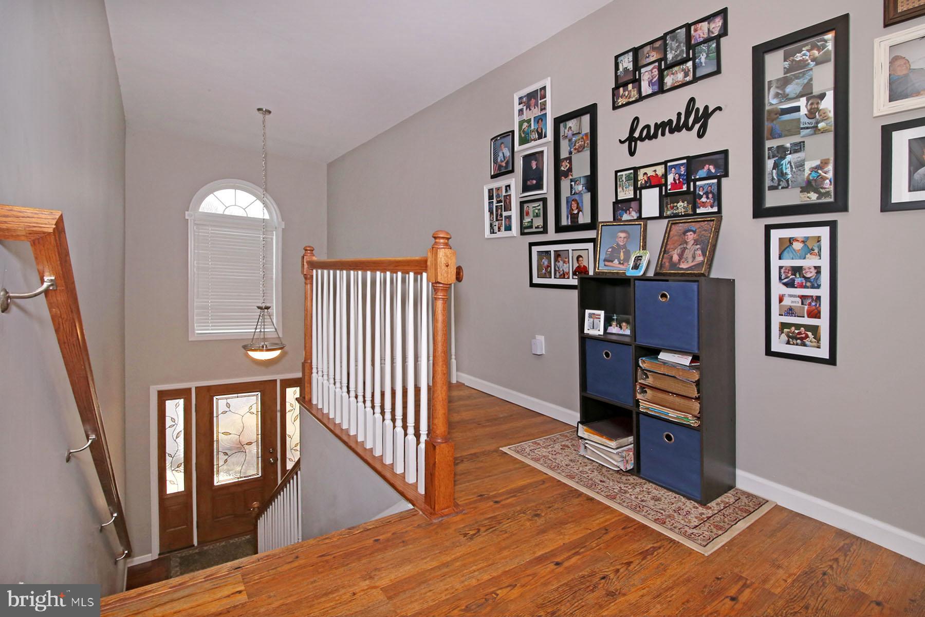 CREEKSIDE - Residential