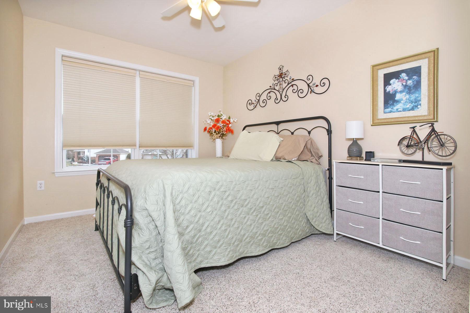 CREEKSIDE - Residential