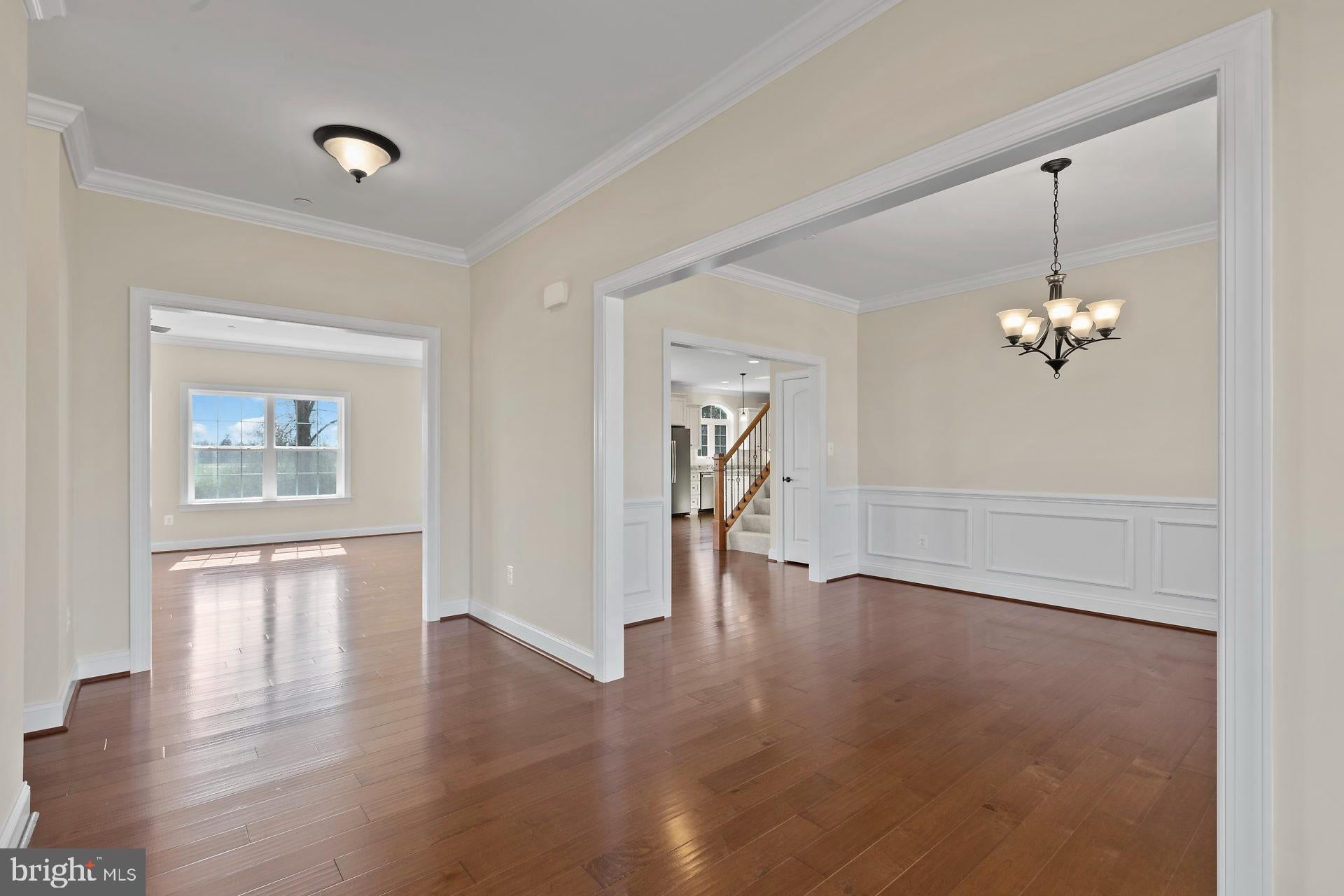 3255 LORING DRIVE