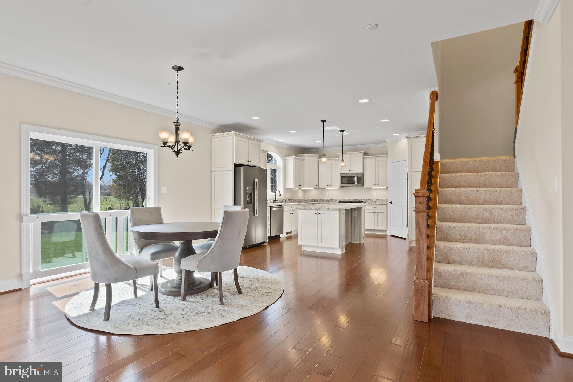 3255 LORING DRIVE