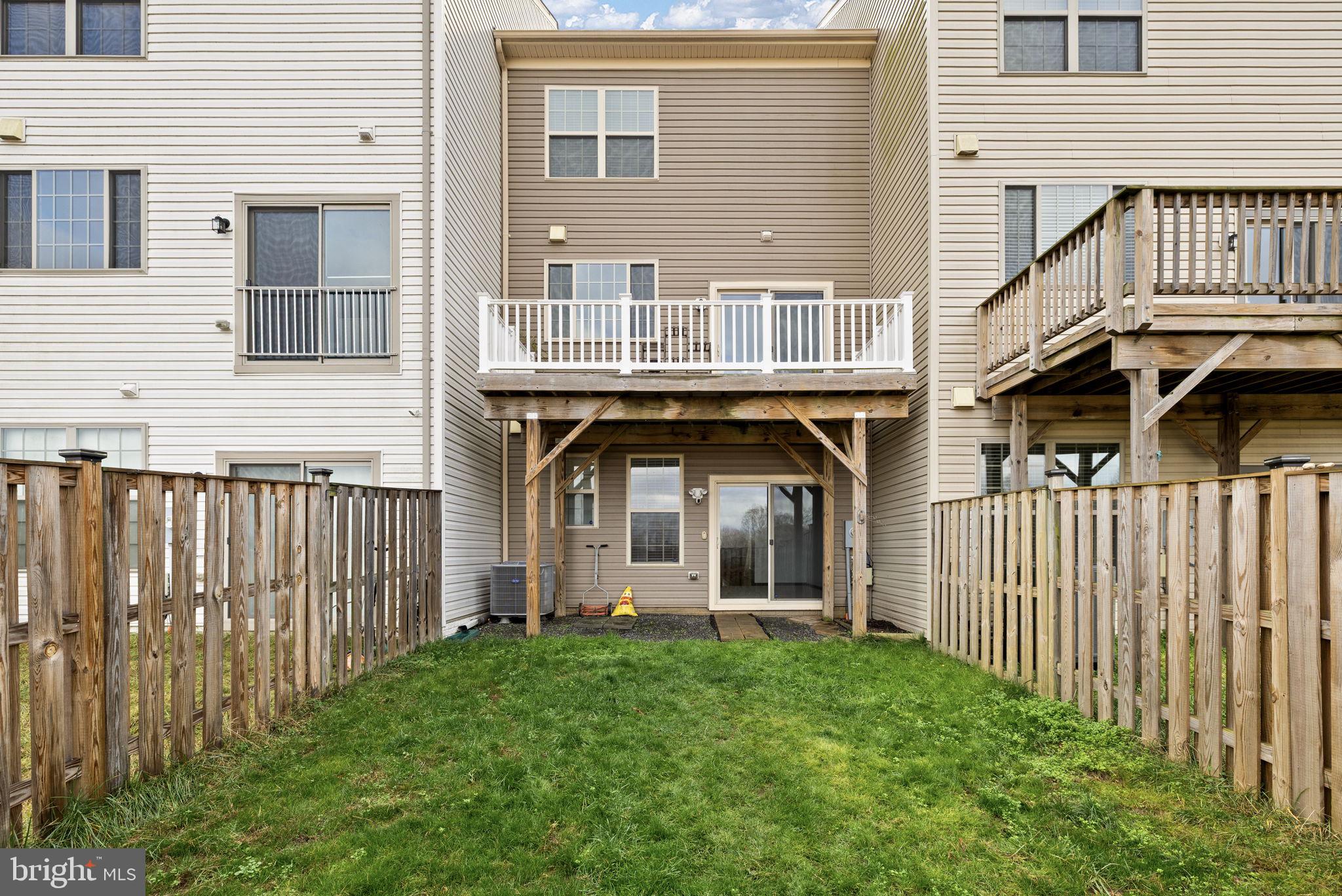 NEW POST ON THE RAPPAHANNOCK - Residential