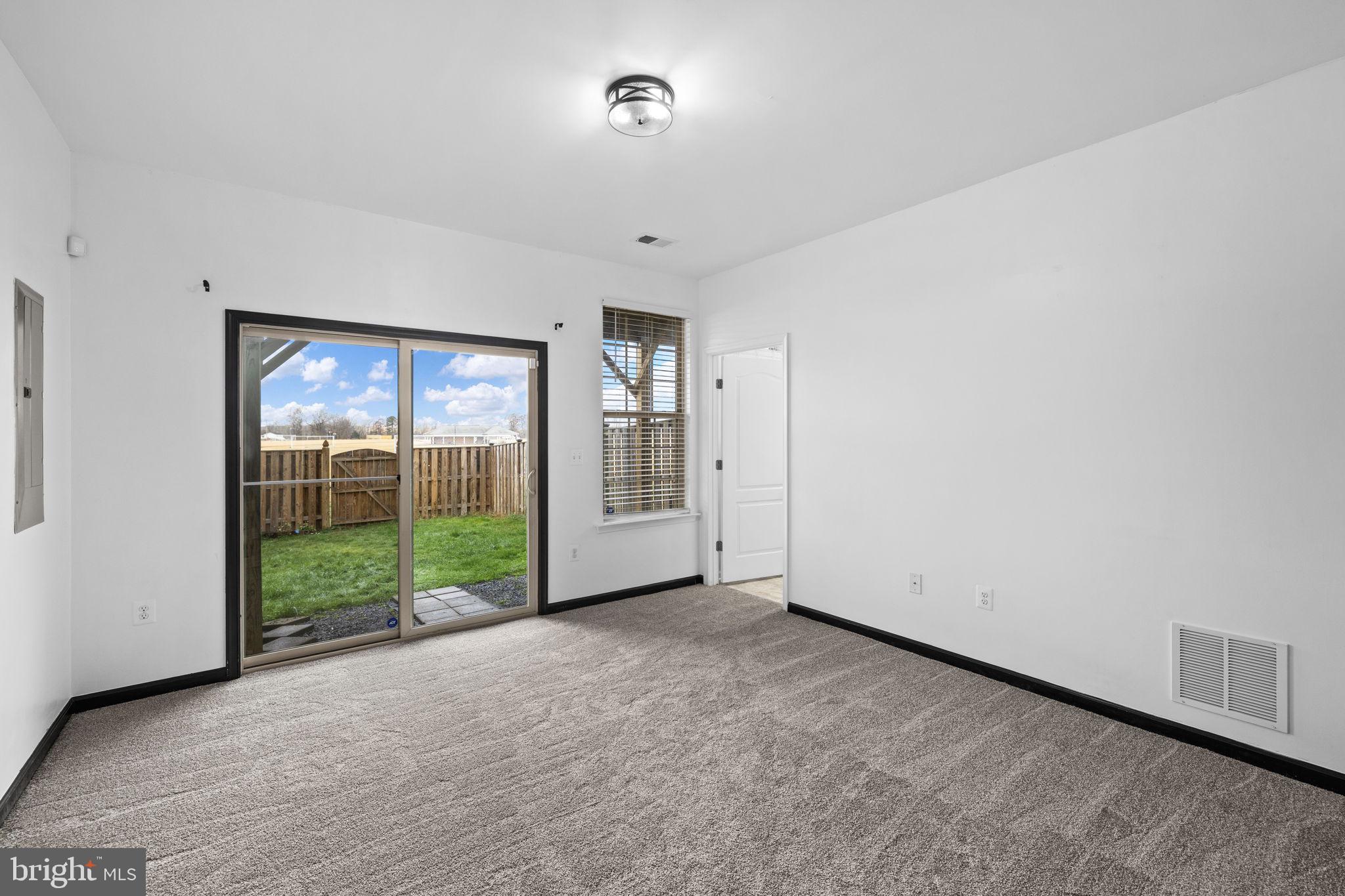 NEW POST ON THE RAPPAHANNOCK - Residential