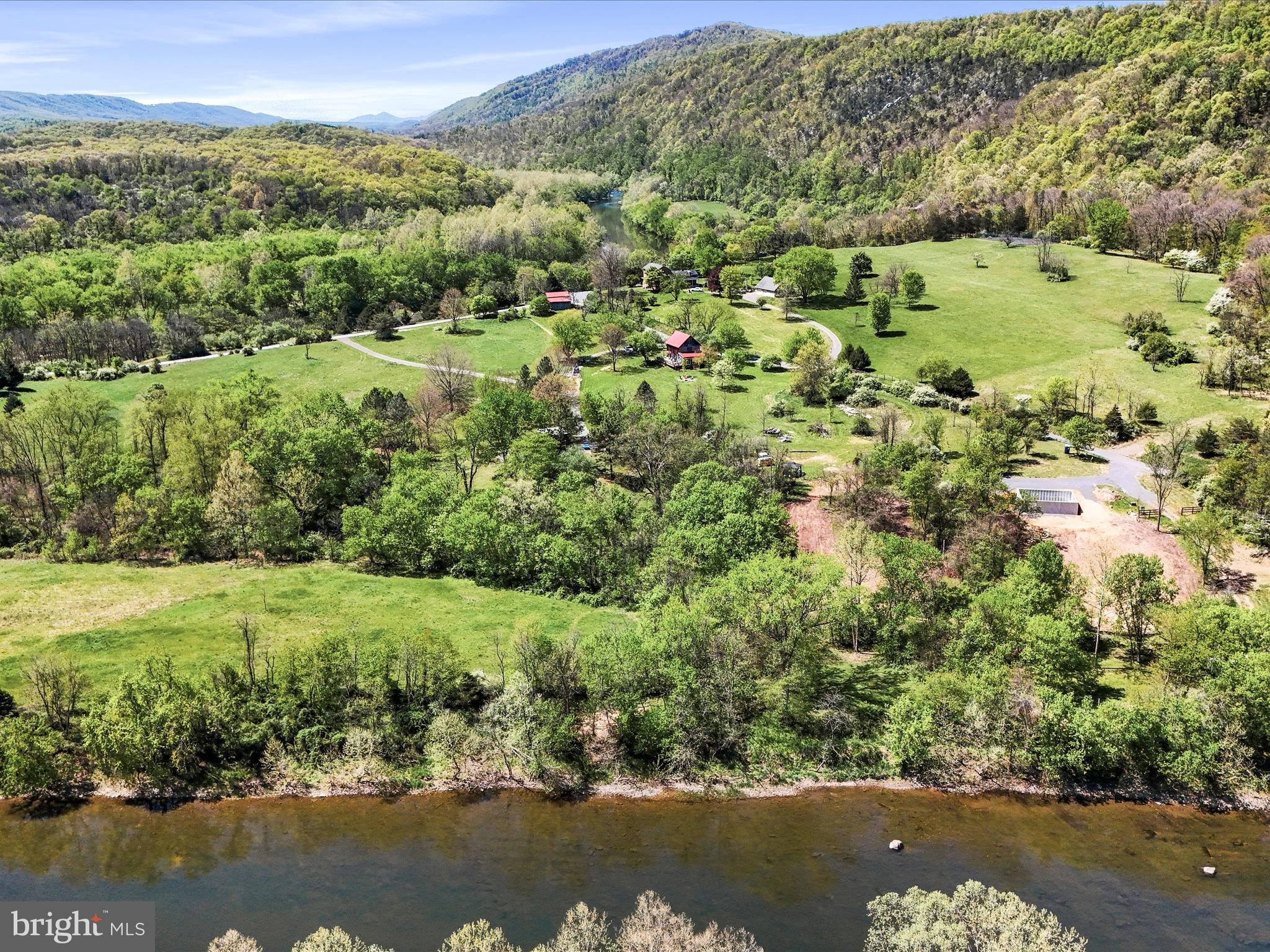 BLUE MEADOWS - Residential