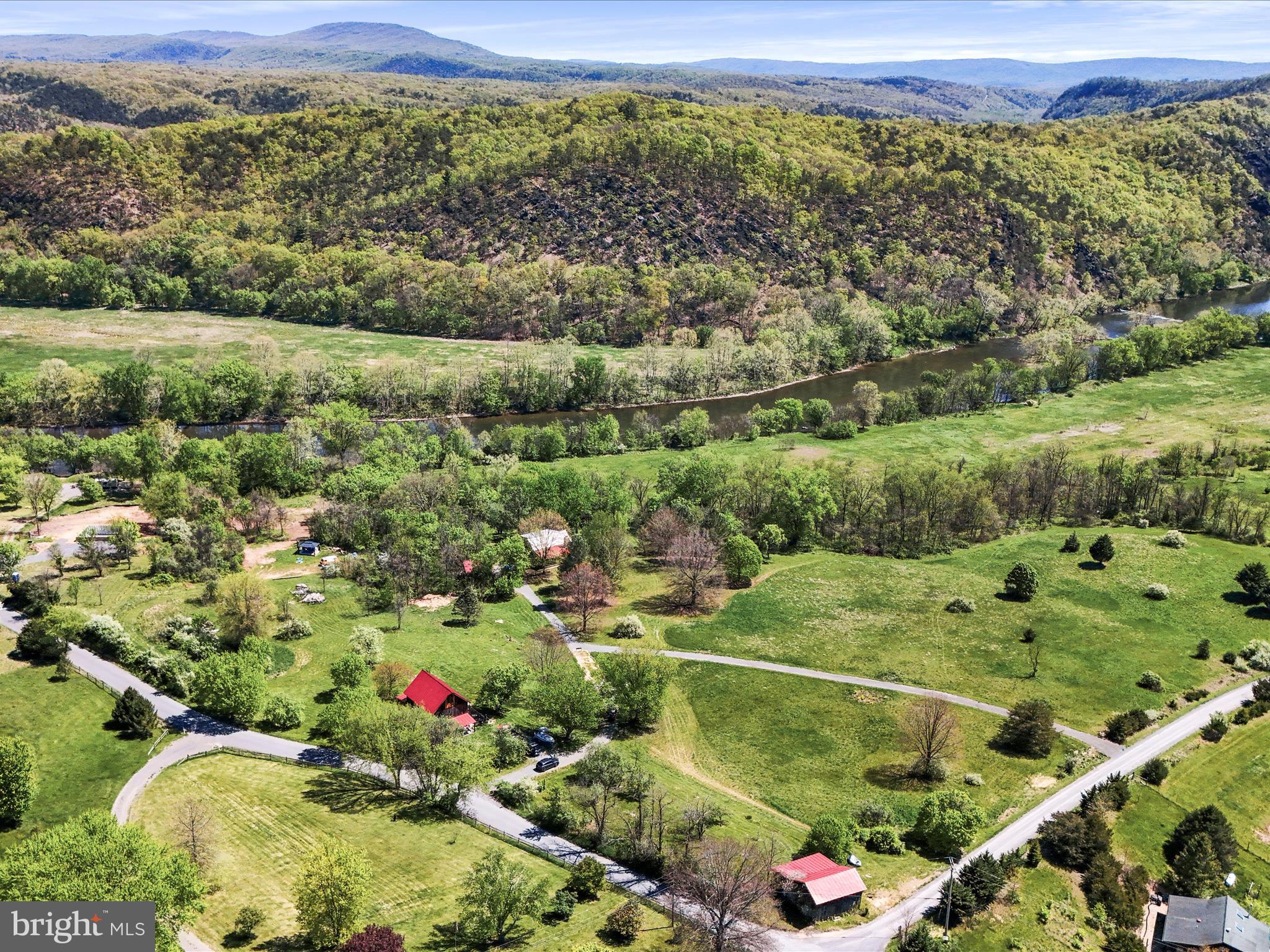 BLUE MEADOWS - Residential