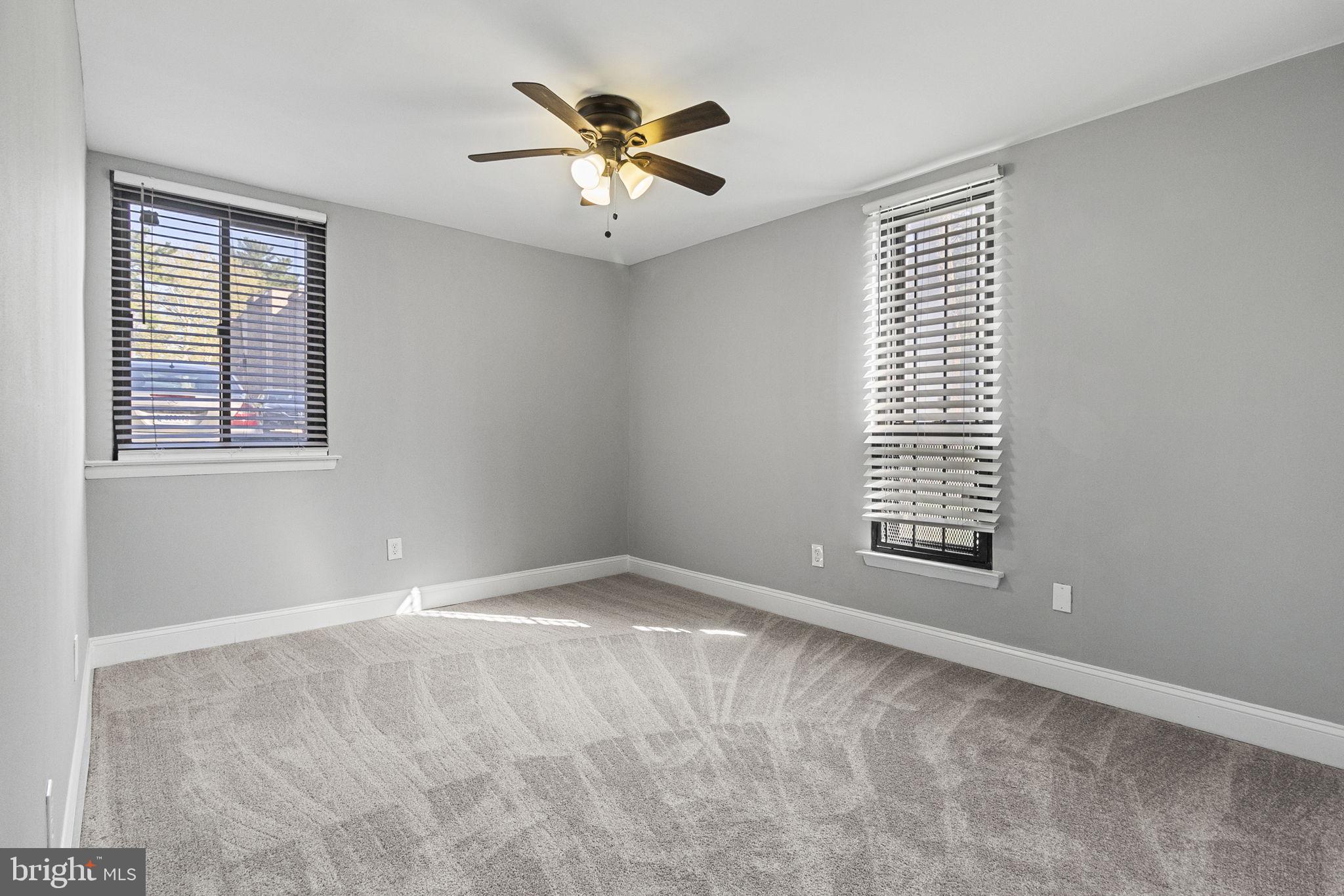 HUNTLEY SQUARE CONDOMINIUMS - Residential