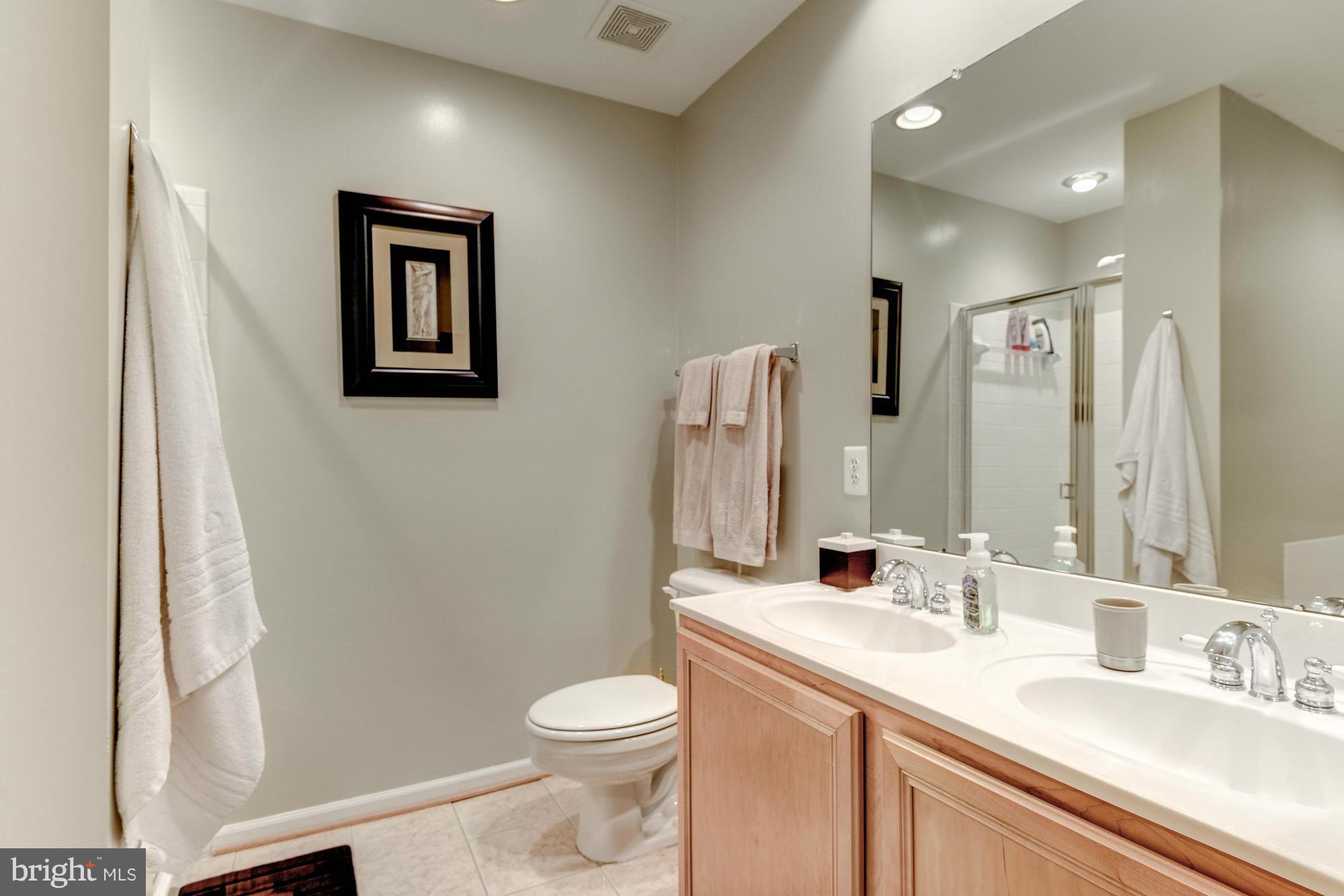 KINGSTOWNE - Residential