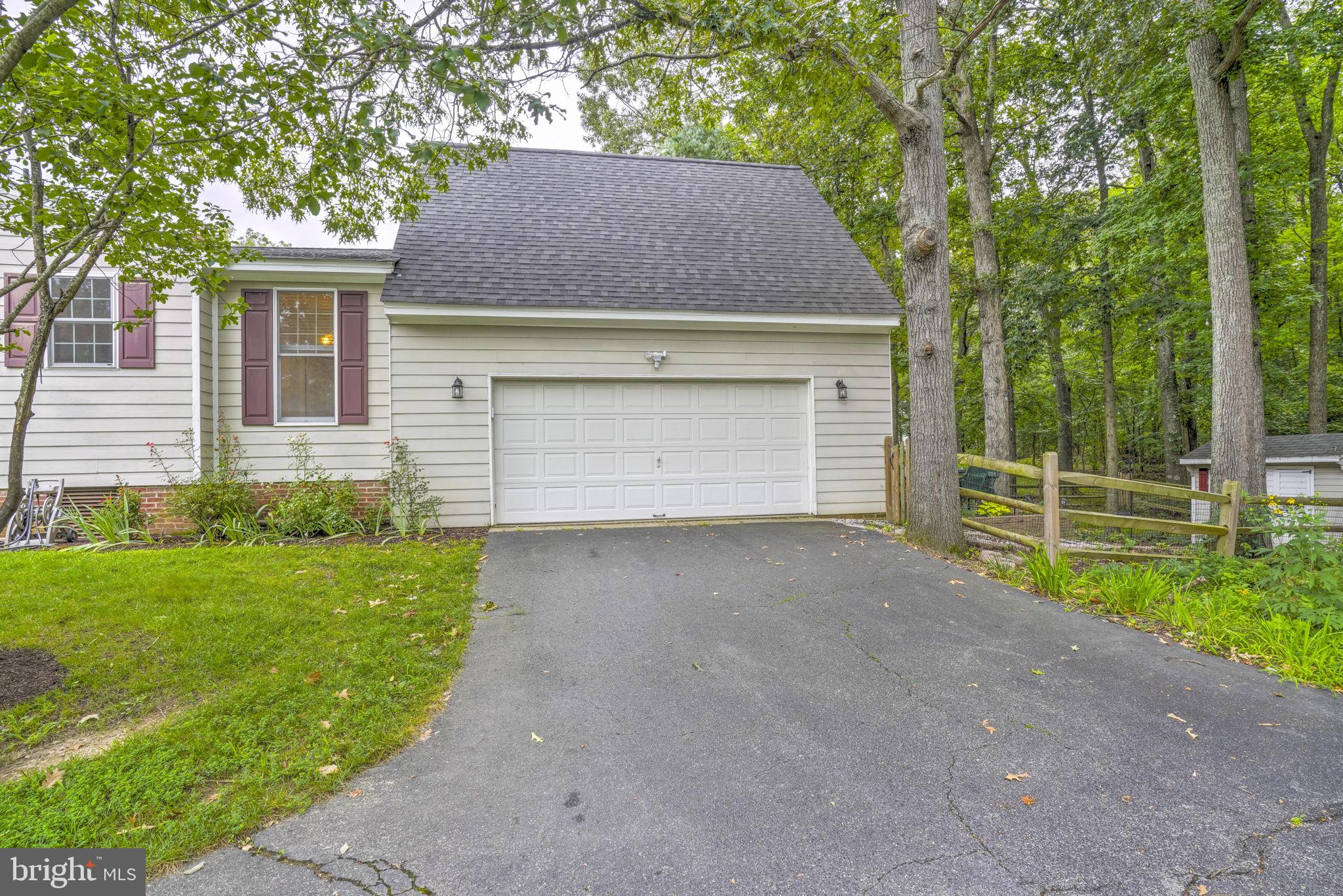 HICKORY RIDGE - Residential