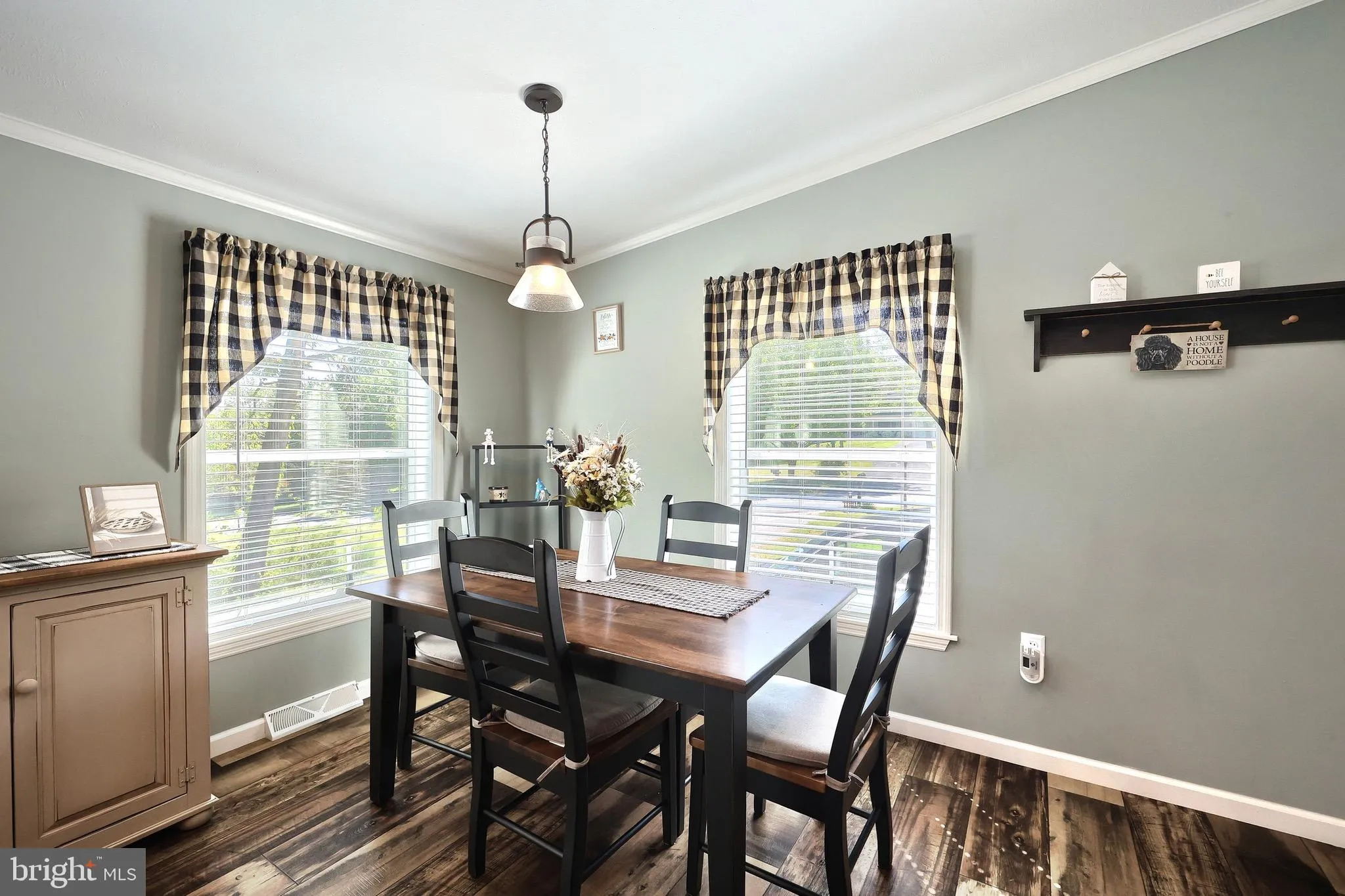 Spring Grove, Pennsylvania 17362, United States, 3 Bedrooms Bedrooms, ,2 BathroomsBathrooms,Residential,Pending,200307