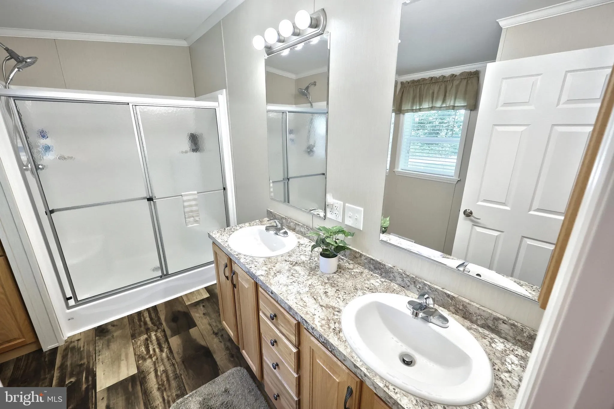 Spring Grove, Pennsylvania 17362, United States, 3 Bedrooms Bedrooms, ,2 BathroomsBathrooms,Residential,Pending,200307