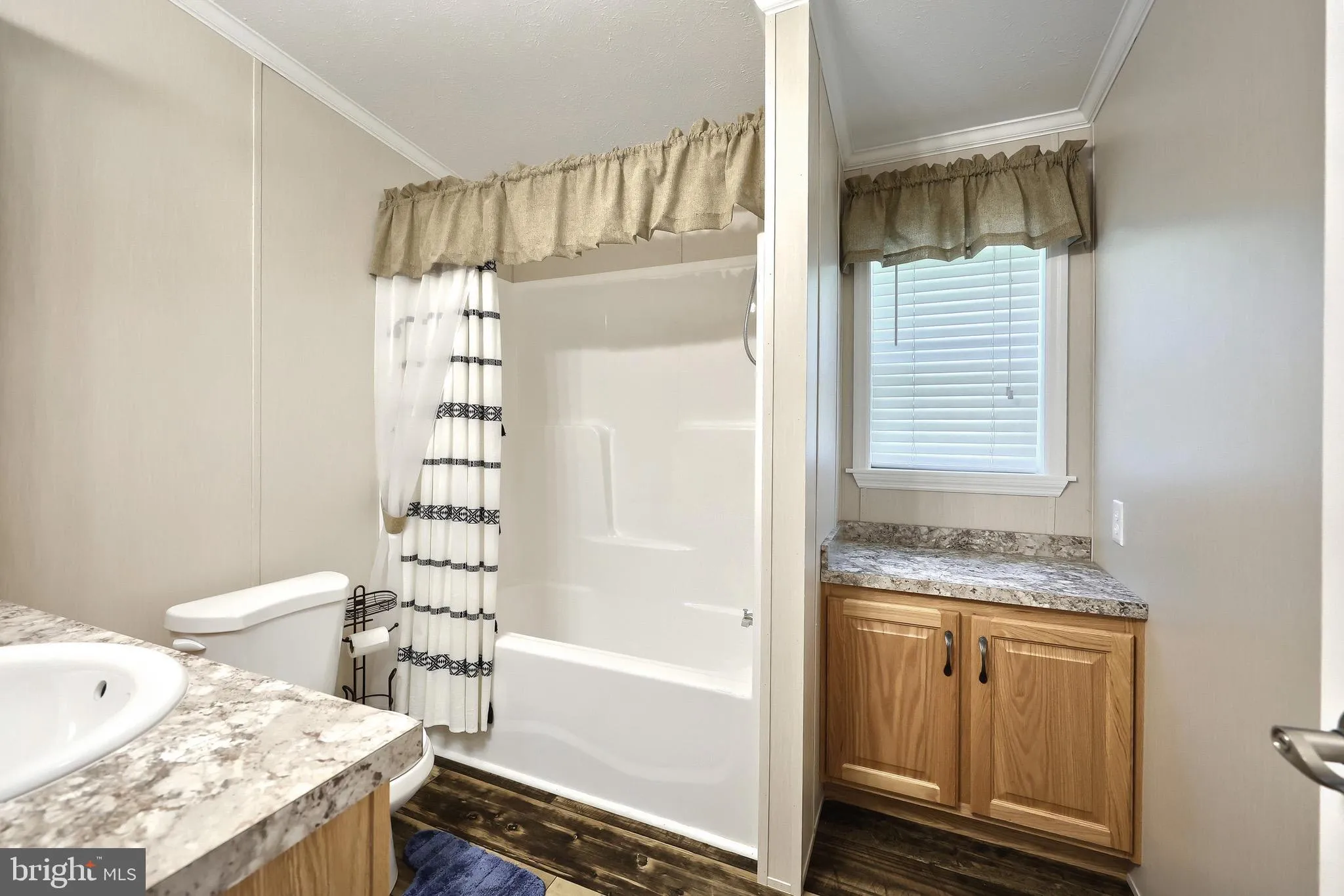 Spring Grove, Pennsylvania 17362, United States, 3 Bedrooms Bedrooms, ,2 BathroomsBathrooms,Residential,Pending,200307