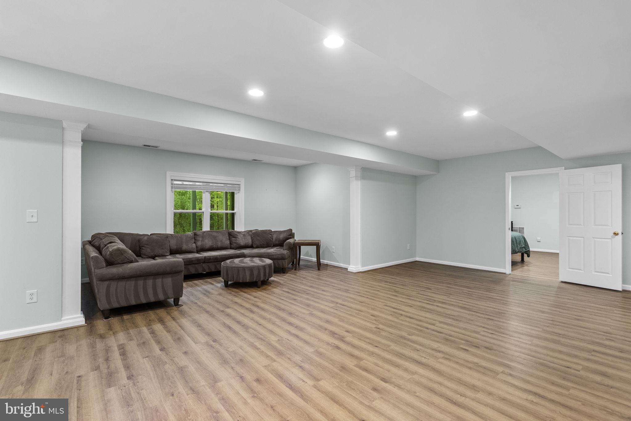 GRANBY WOODS - Residential