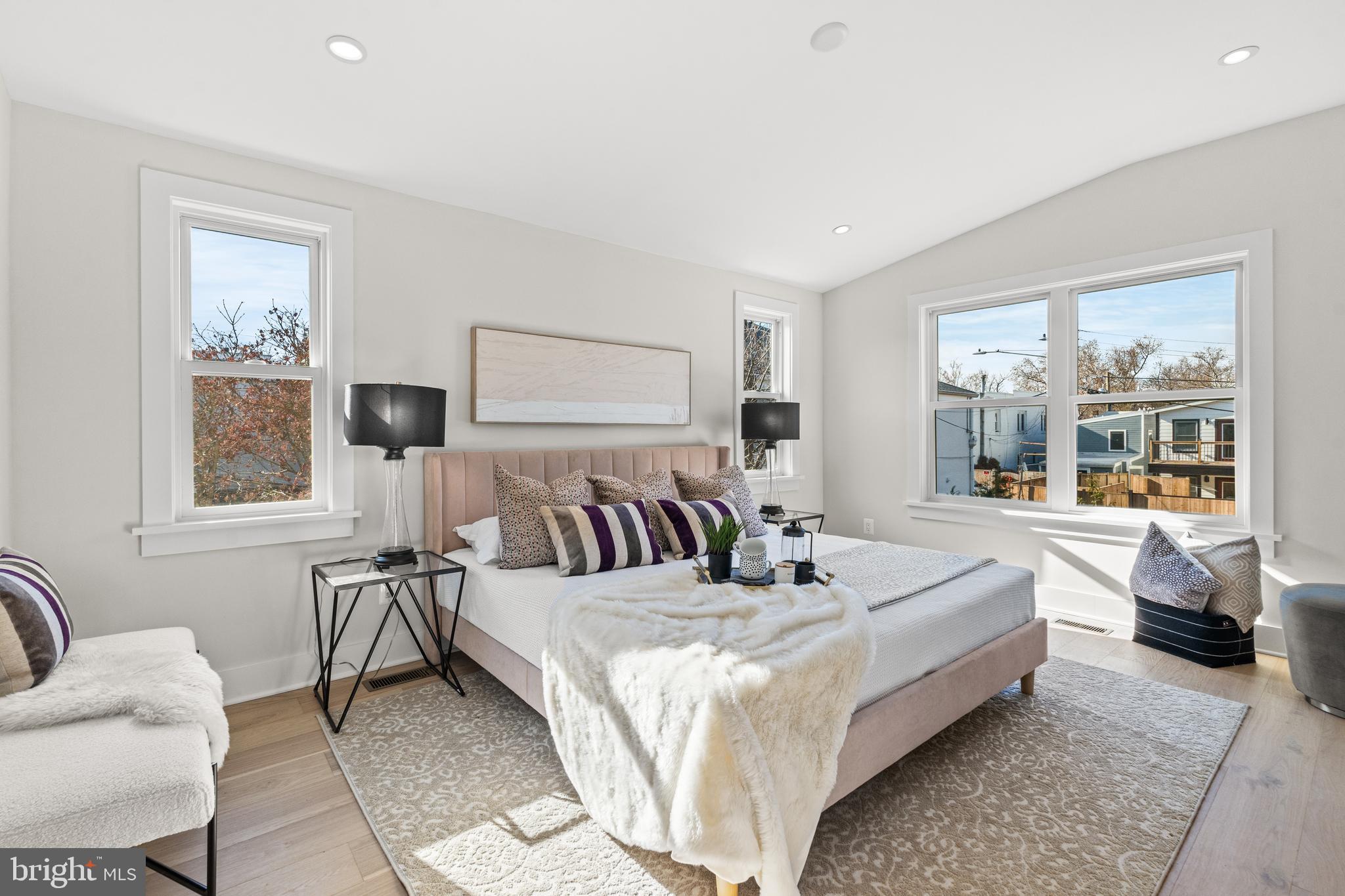 HISTORIC OLD TOWN - Residential