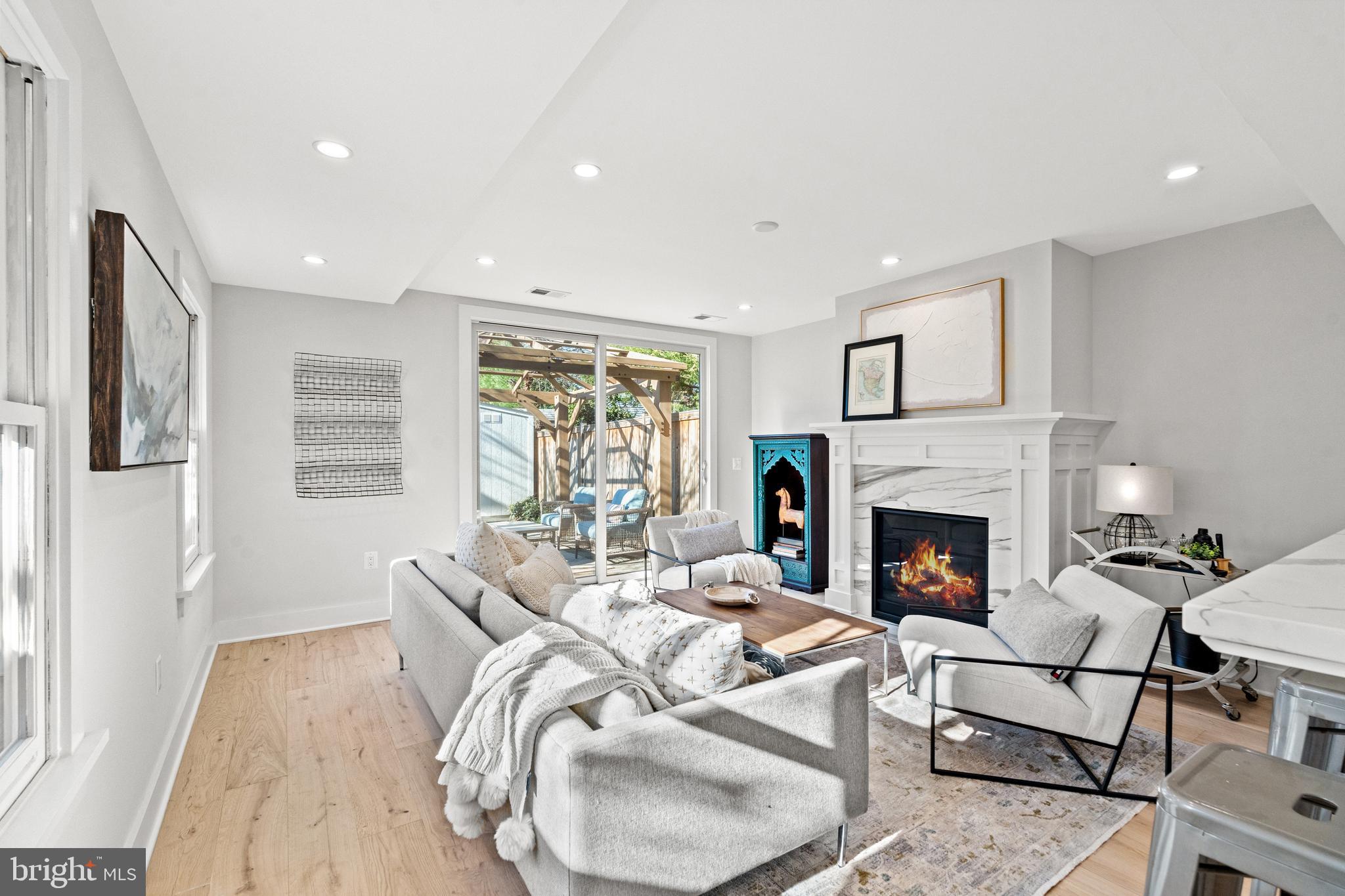 HISTORIC OLD TOWN - Residential