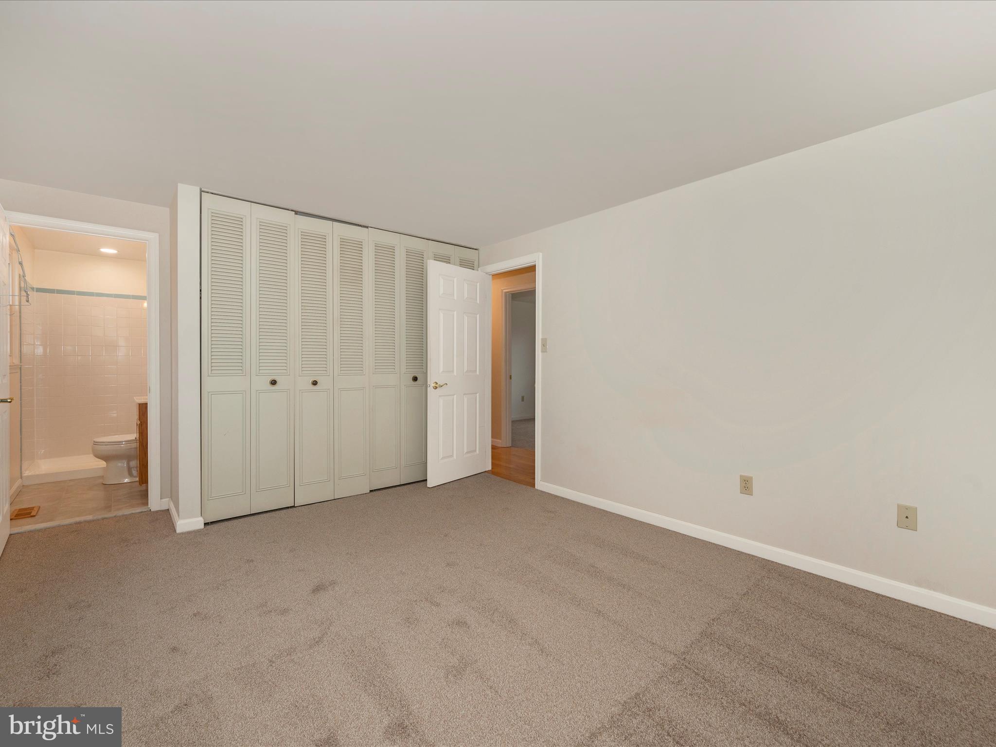 POOLESVILLE - Residential