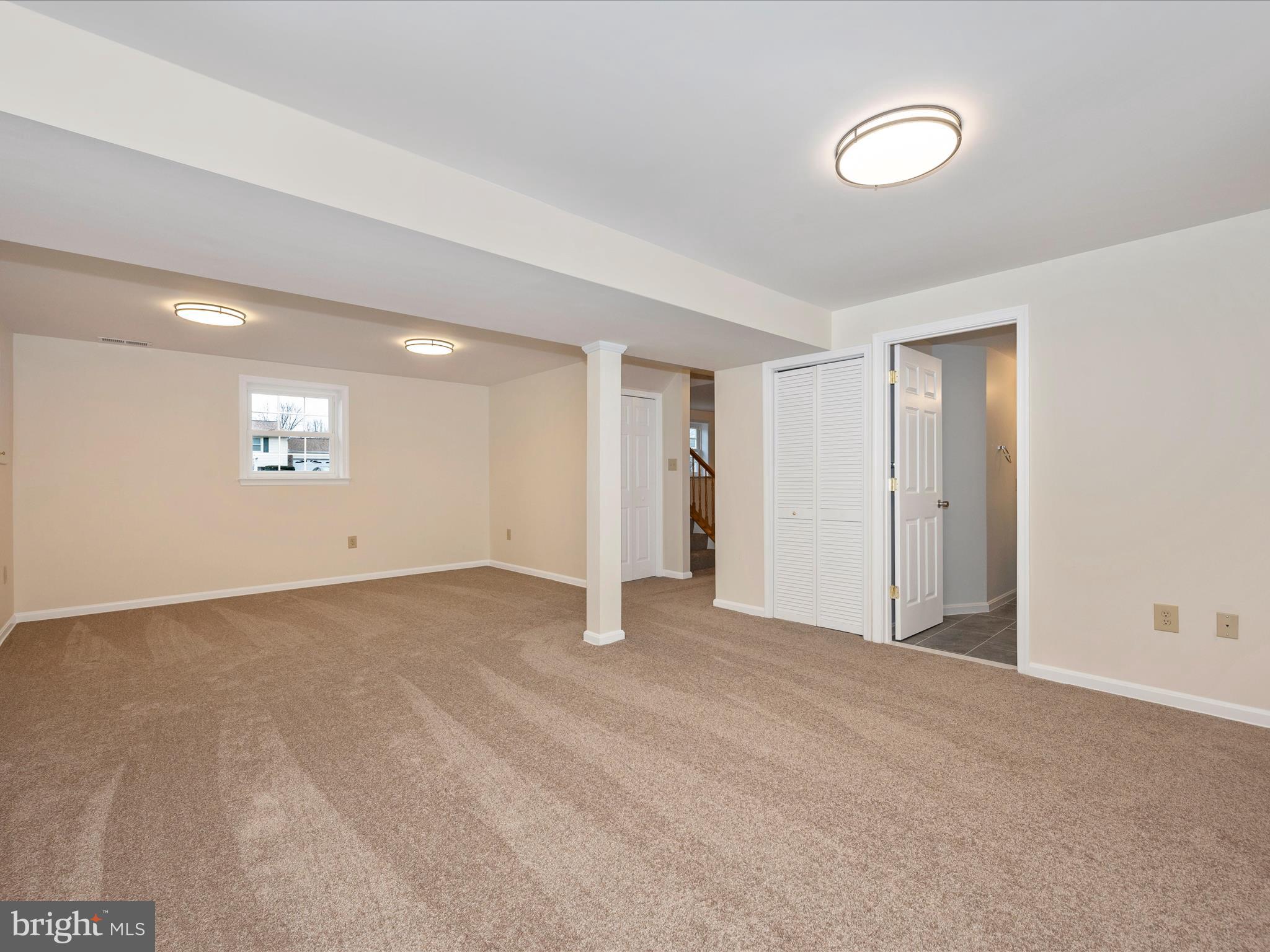 POOLESVILLE - Residential