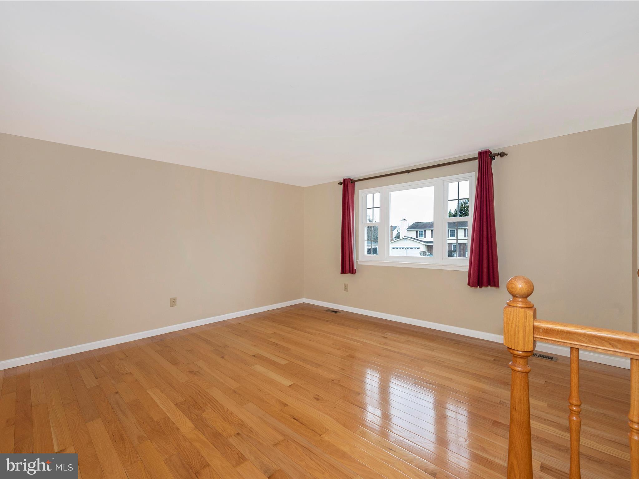 POOLESVILLE - Residential