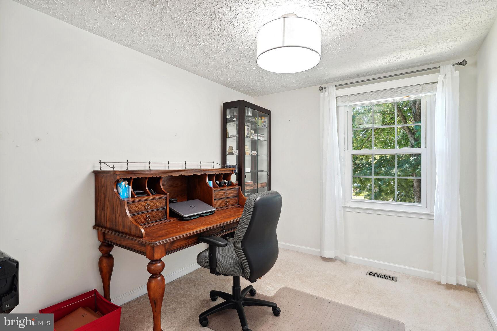 GROVETON - Residential