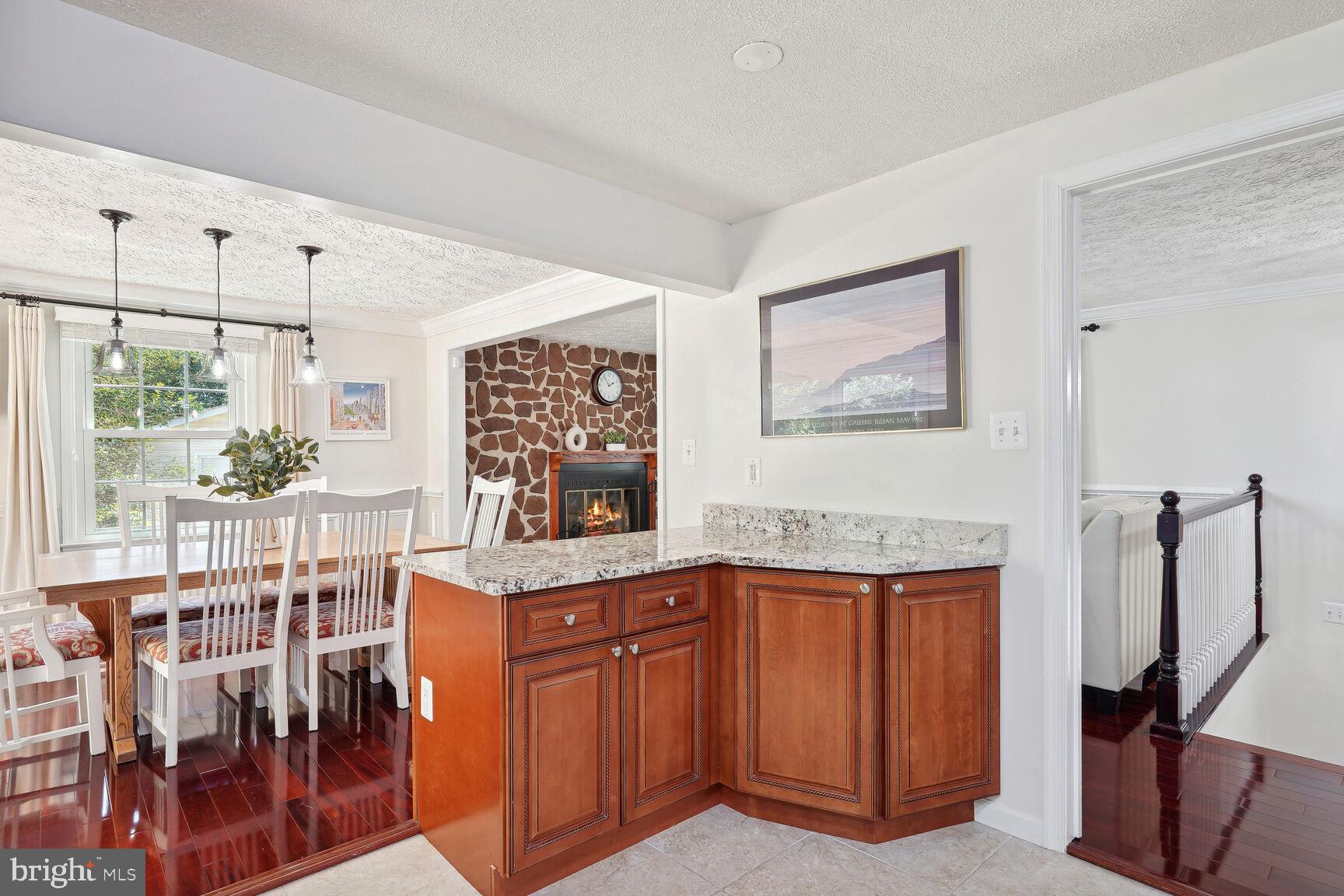 GROVETON - Residential