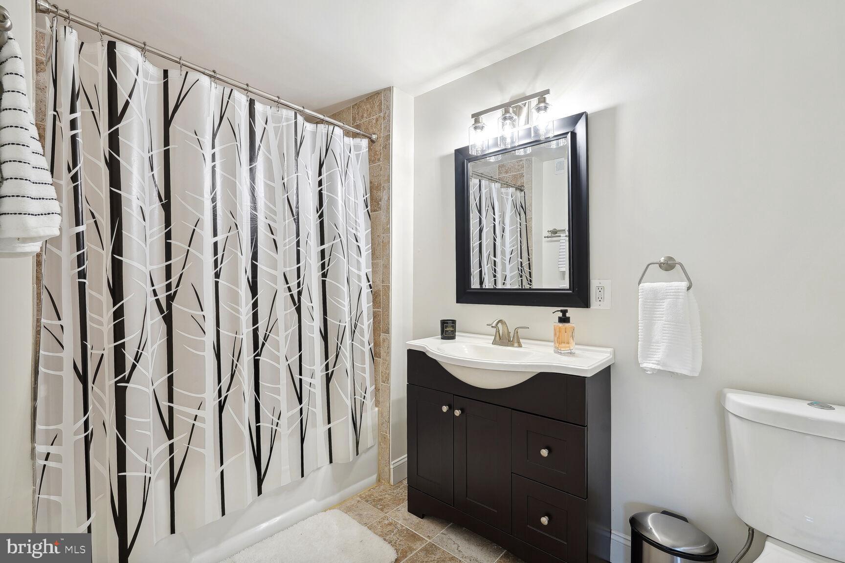 GROVETON - Residential