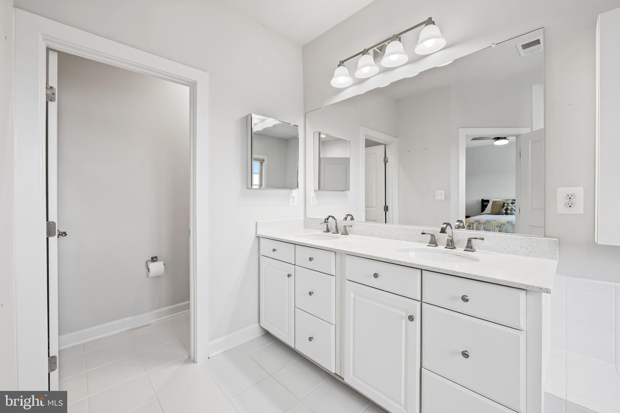 SUBURBAN GREENE - Residential