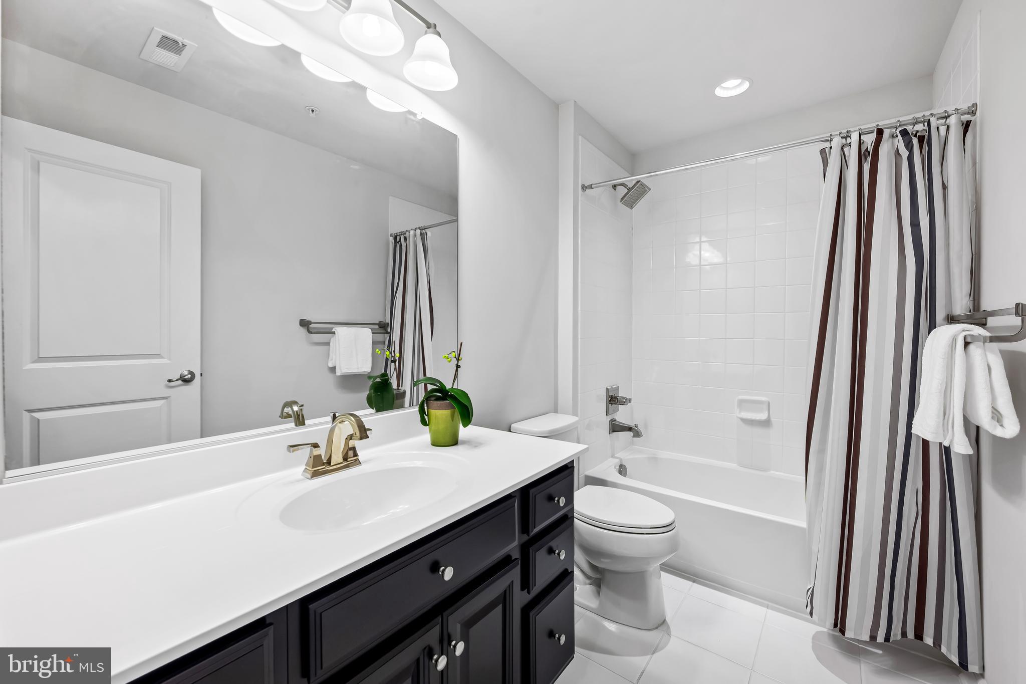 SUBURBAN GREENE - Residential