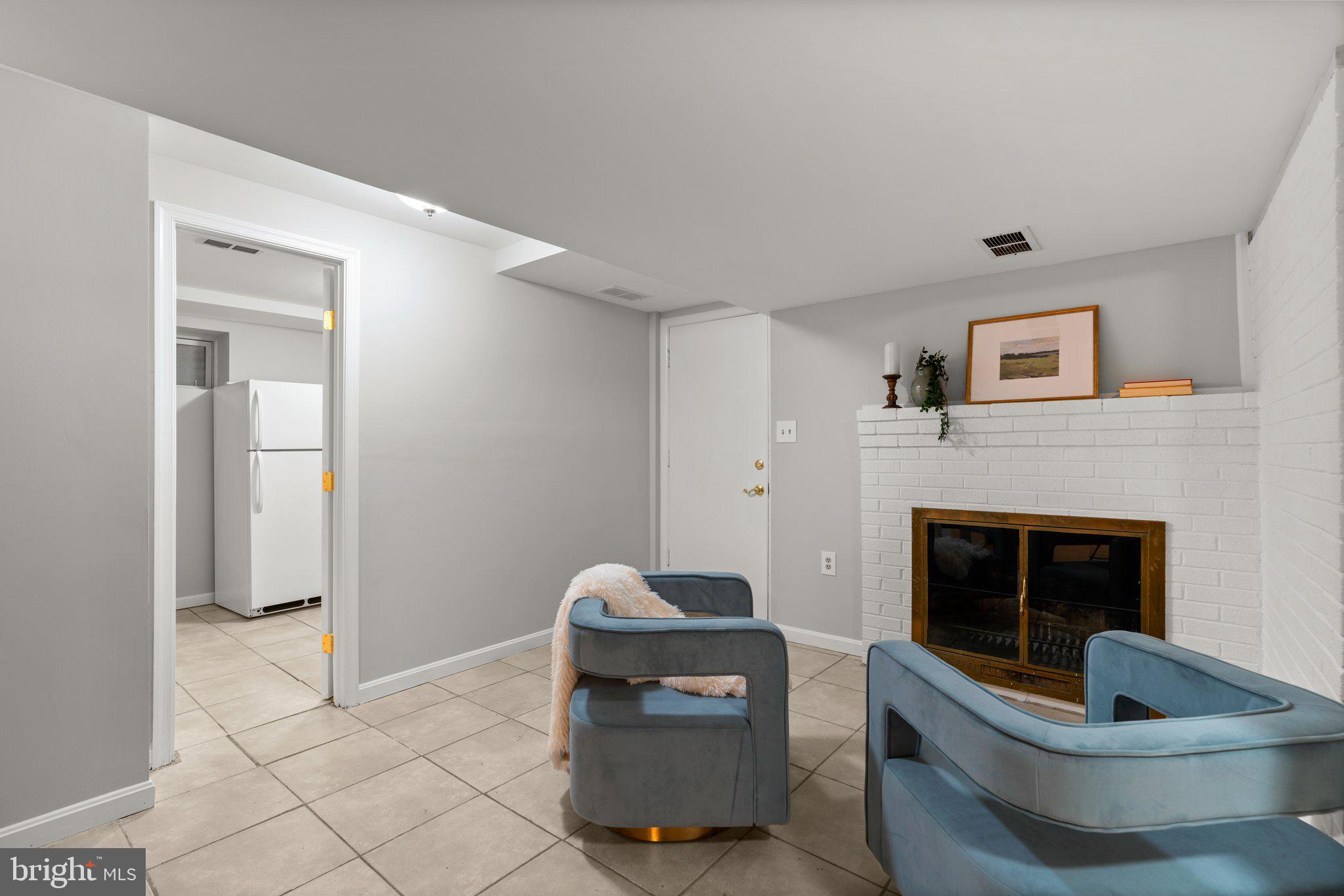 CLEMENS CROSSING - Residential